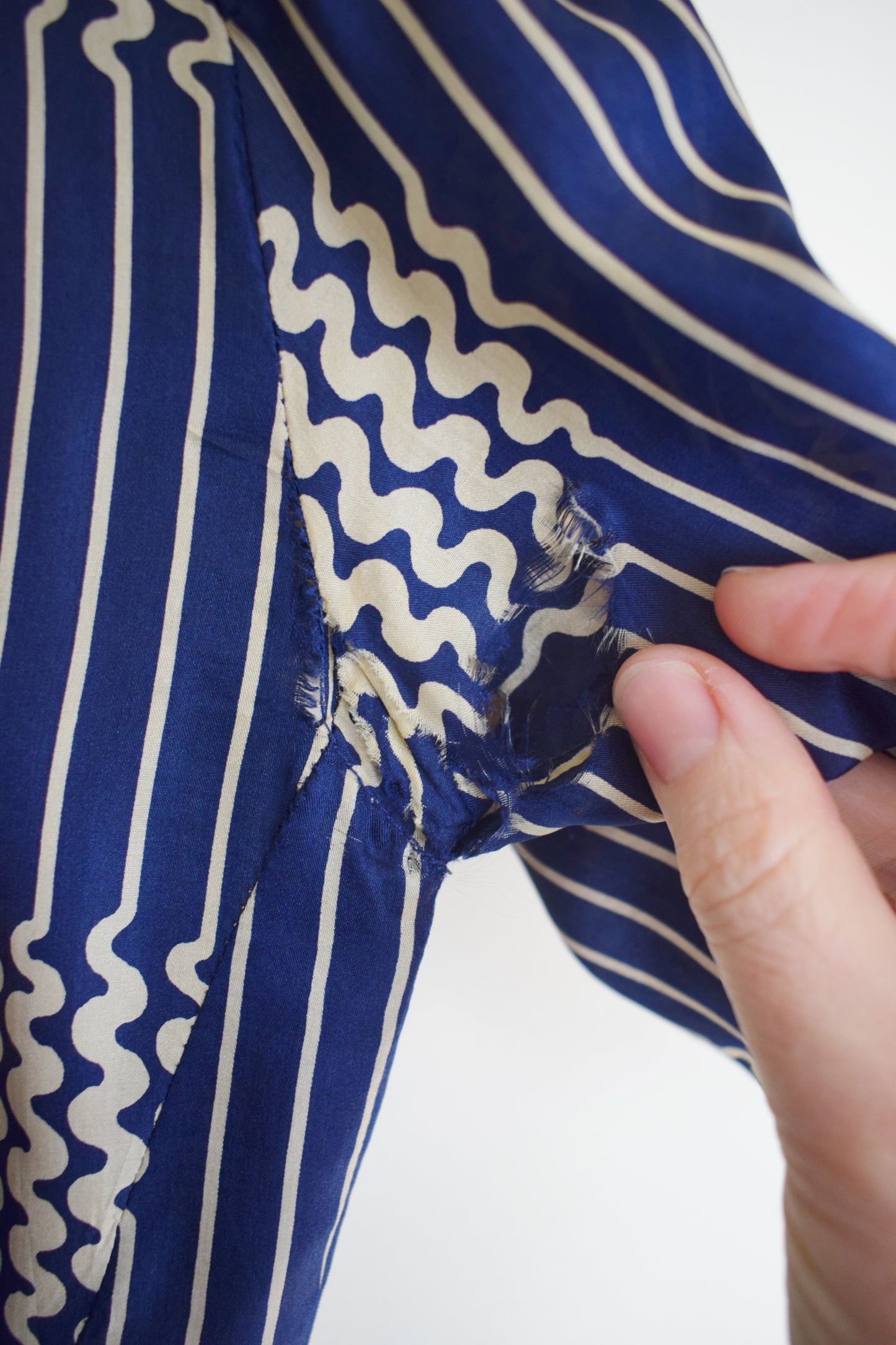 1930s Silk Novelty Print Day Dress