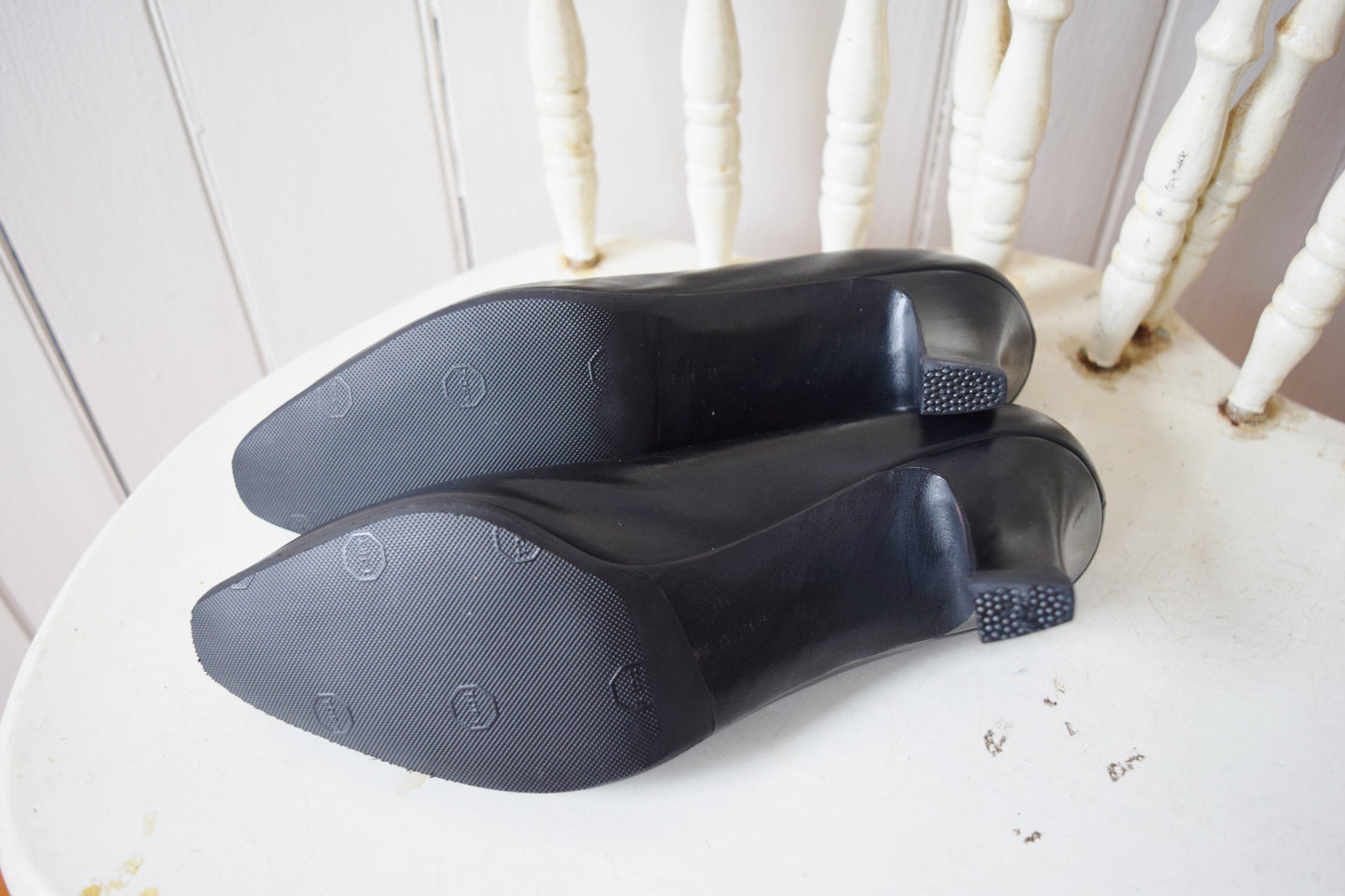 Ferragamo Black Leather Pumps | EU37 | US 6.5