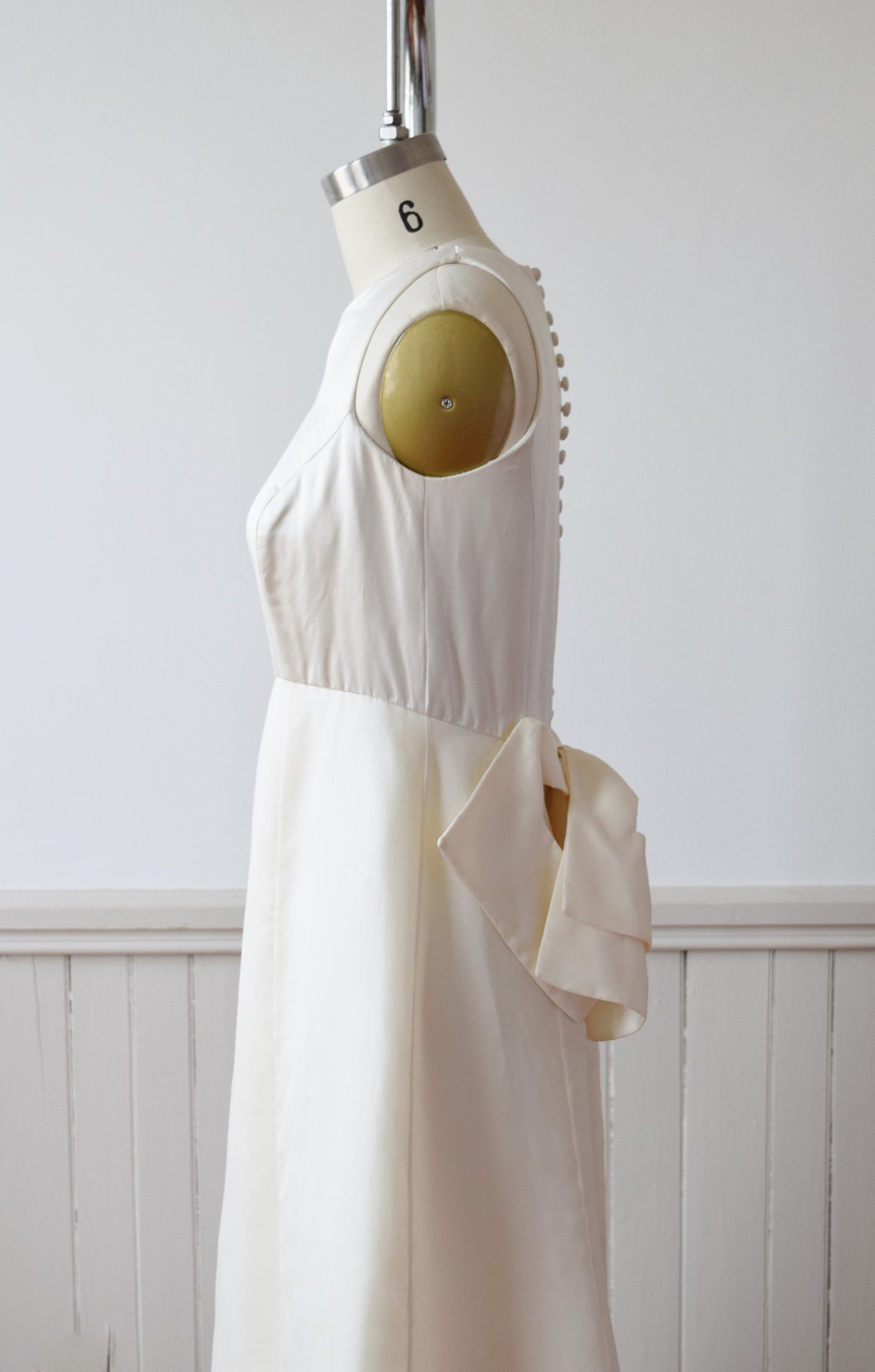 1990s Vera Wang Bridal Gown | M