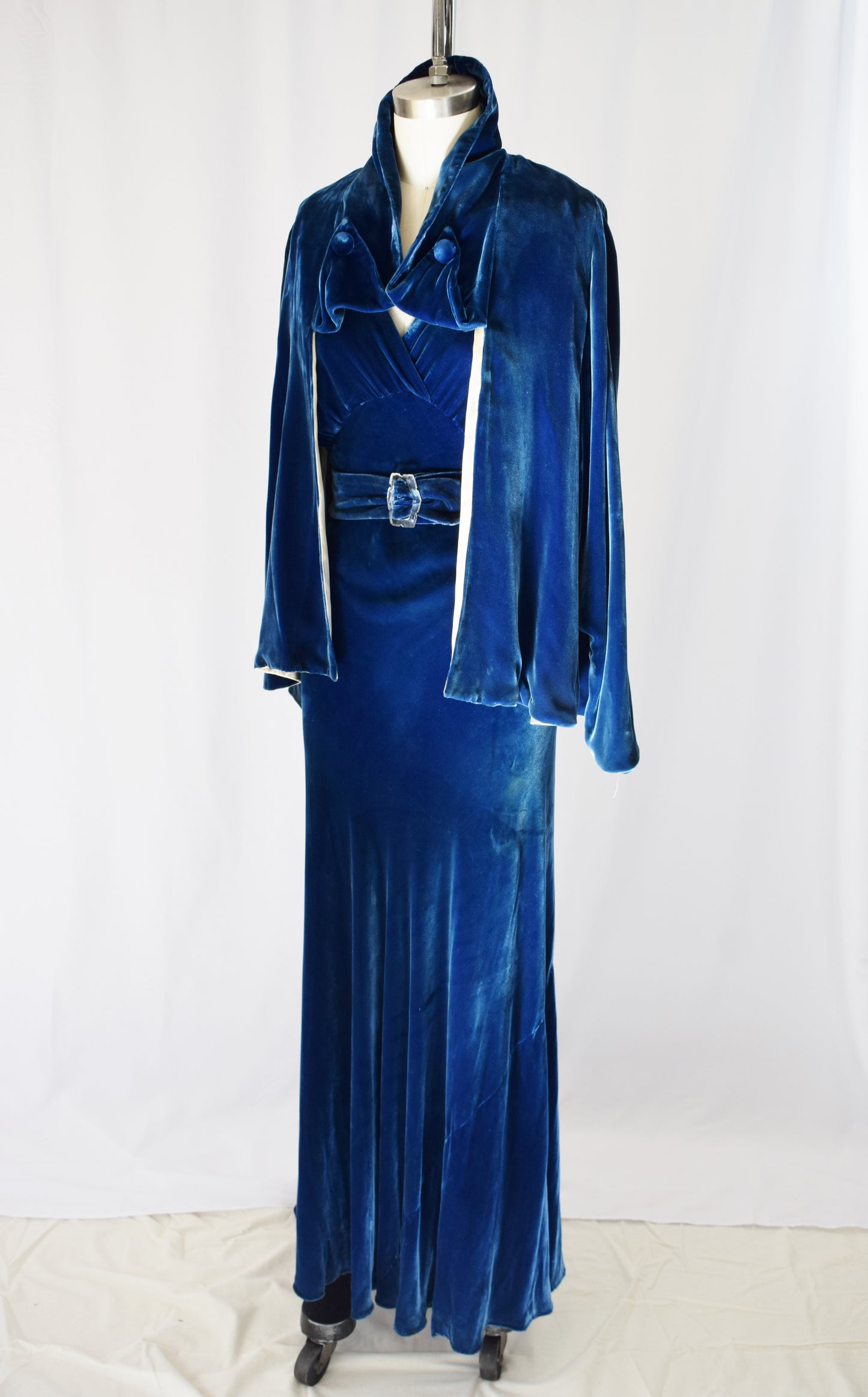 1930s Blue Velvet Gown with Matching Jacket | S