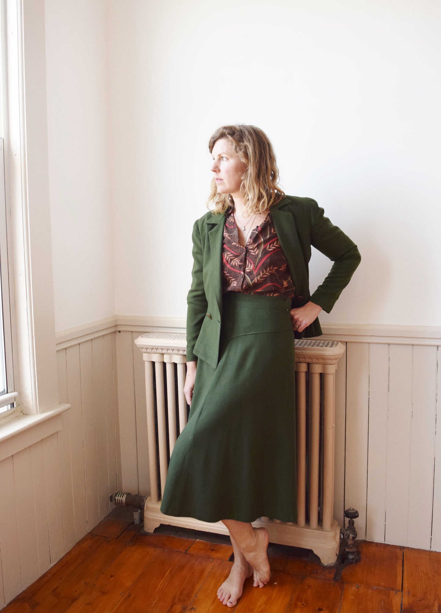 1940s Hunter Green Skirt Suit with Peplum Jacket | S/M