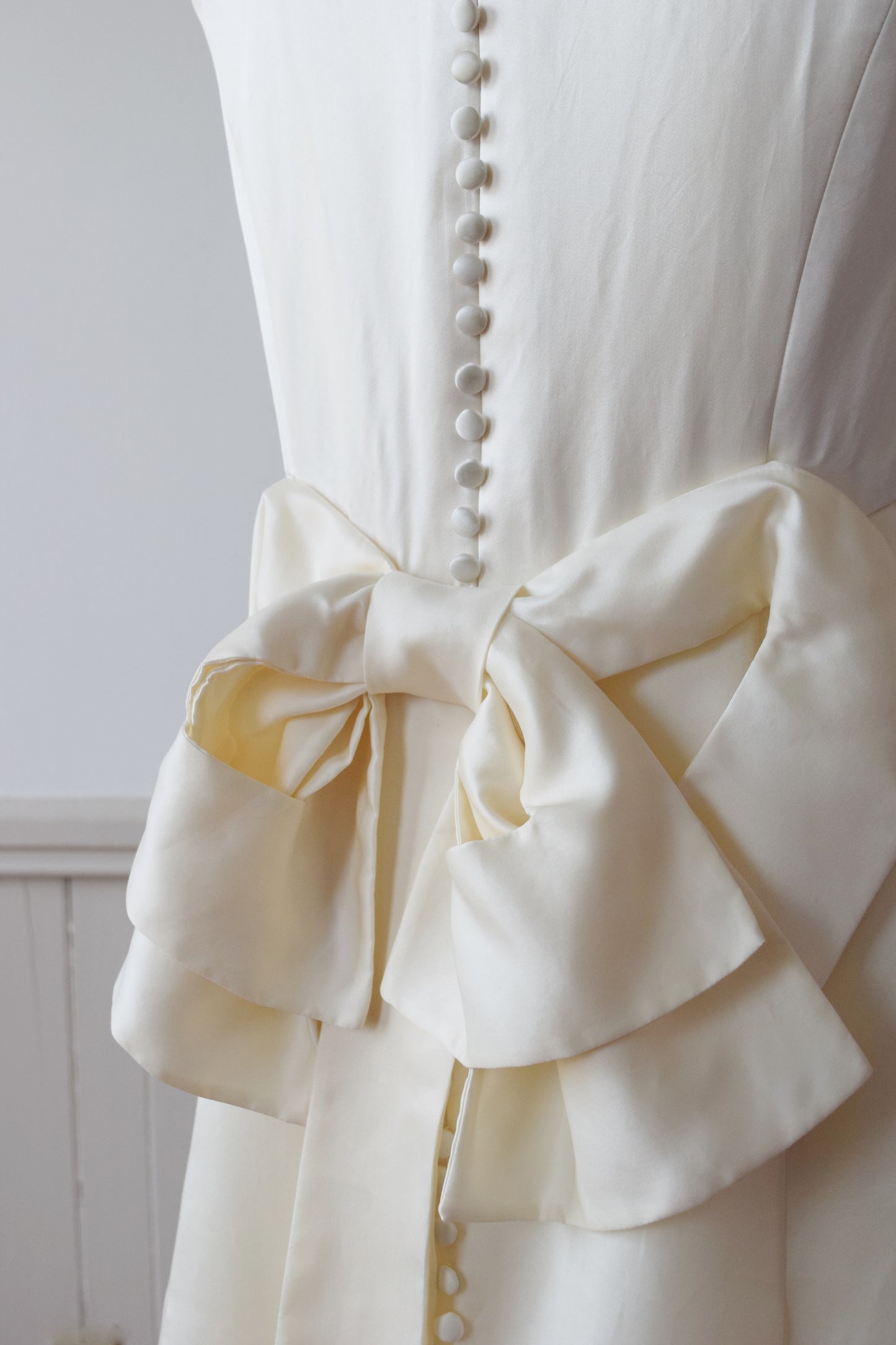 1990s Vera Wang Bridal Gown | M