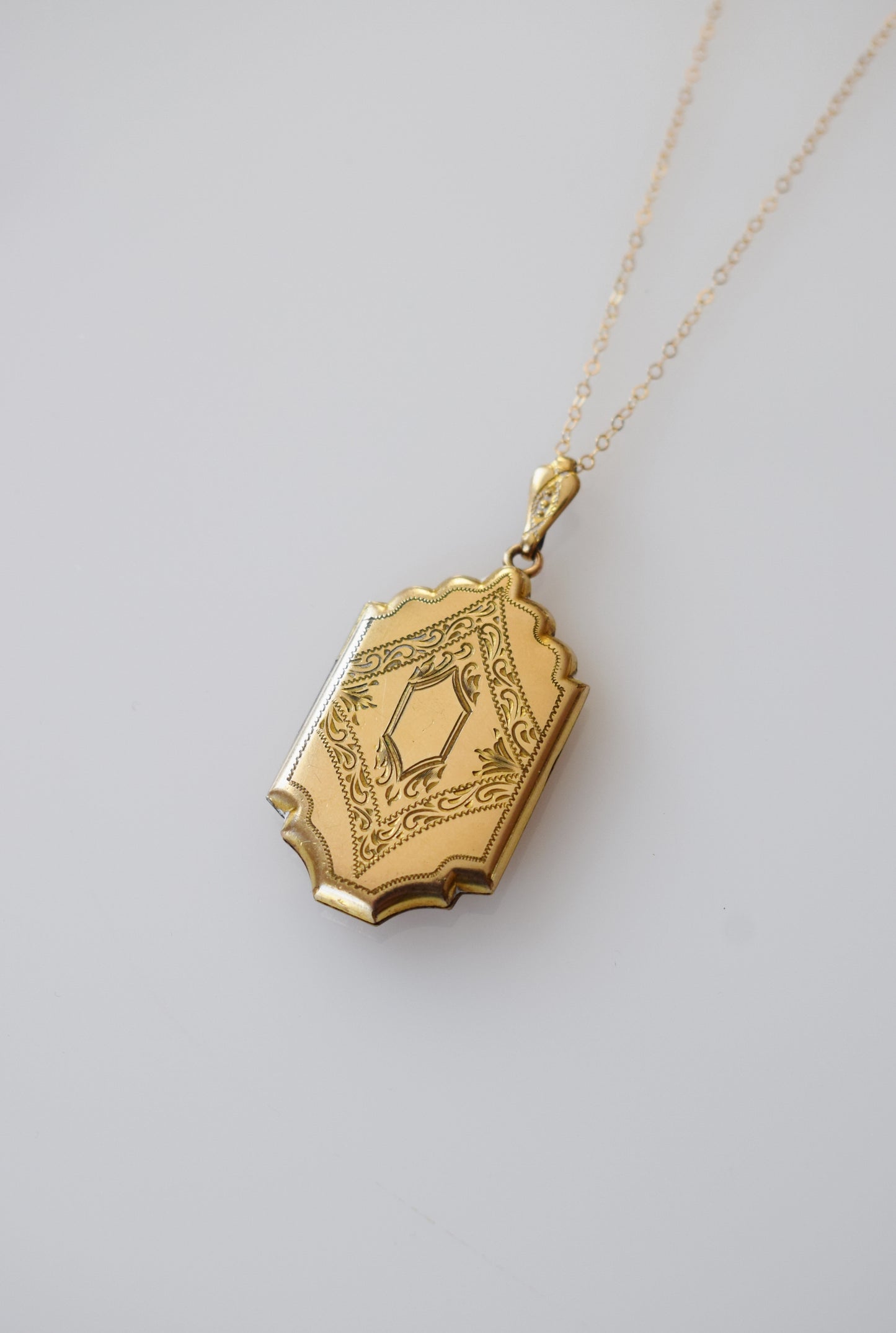 Antique Edwardian 10k Gold Fill Engraved Locket | Art Deco Motifs