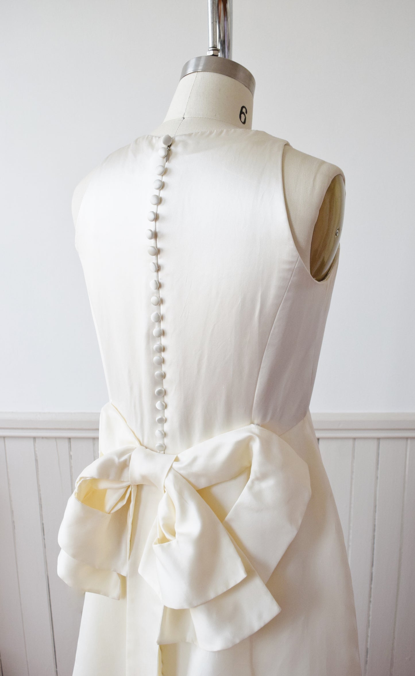 1990s Vera Wang Bridal Gown | M