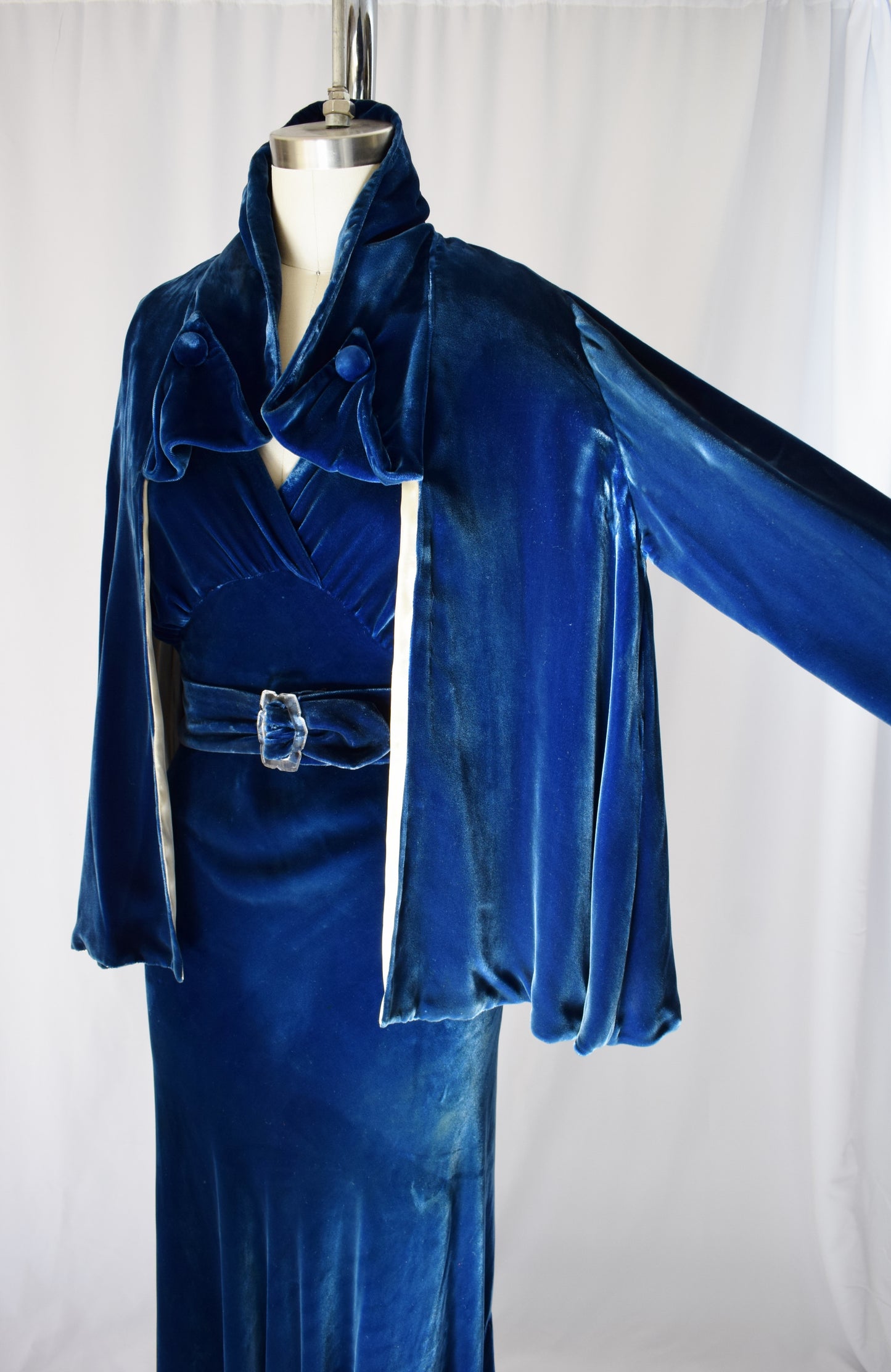 1930s Blue Velvet Gown with Matching Jacket | S