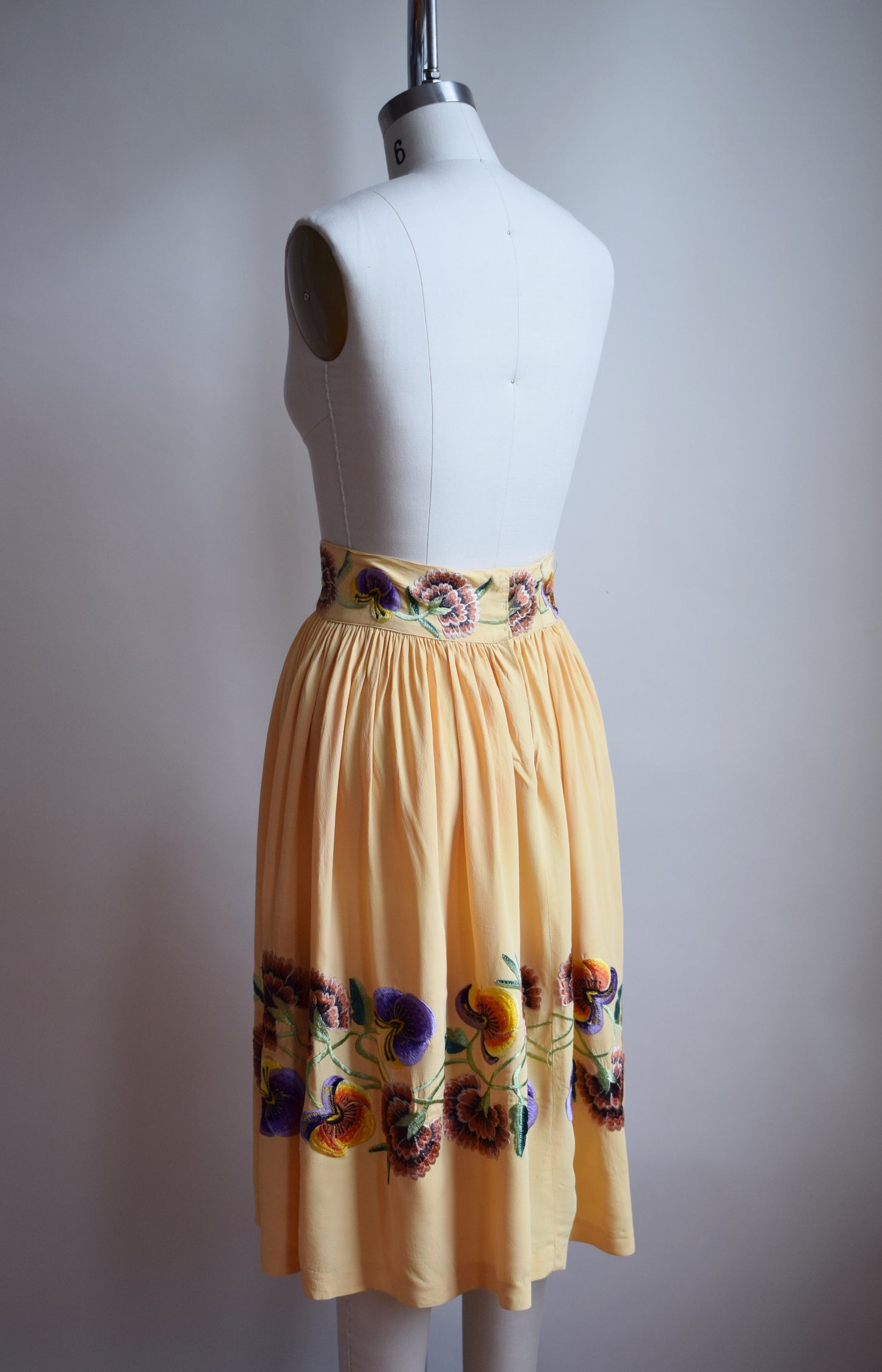 1940s Floral Embroidered Alice Skirt | XS/S
