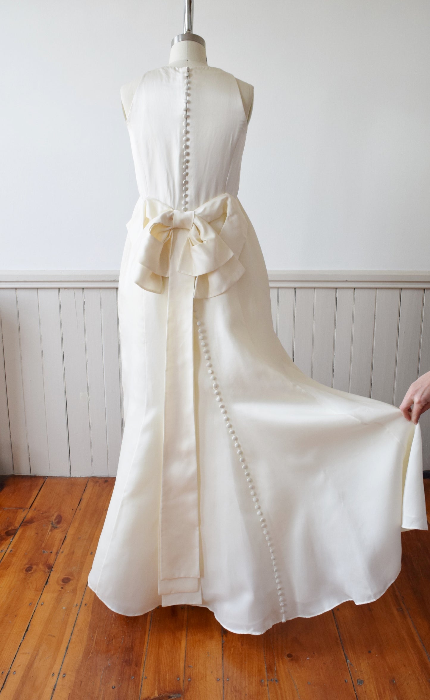 1990s Vera Wang Bridal Gown | M