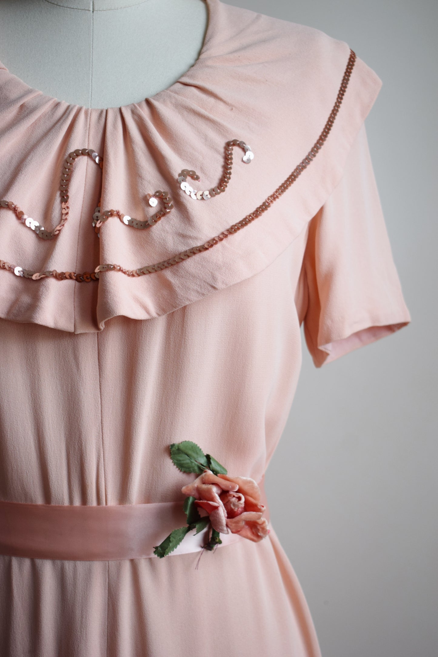 1940s Ruffle Collar Gown | M/L