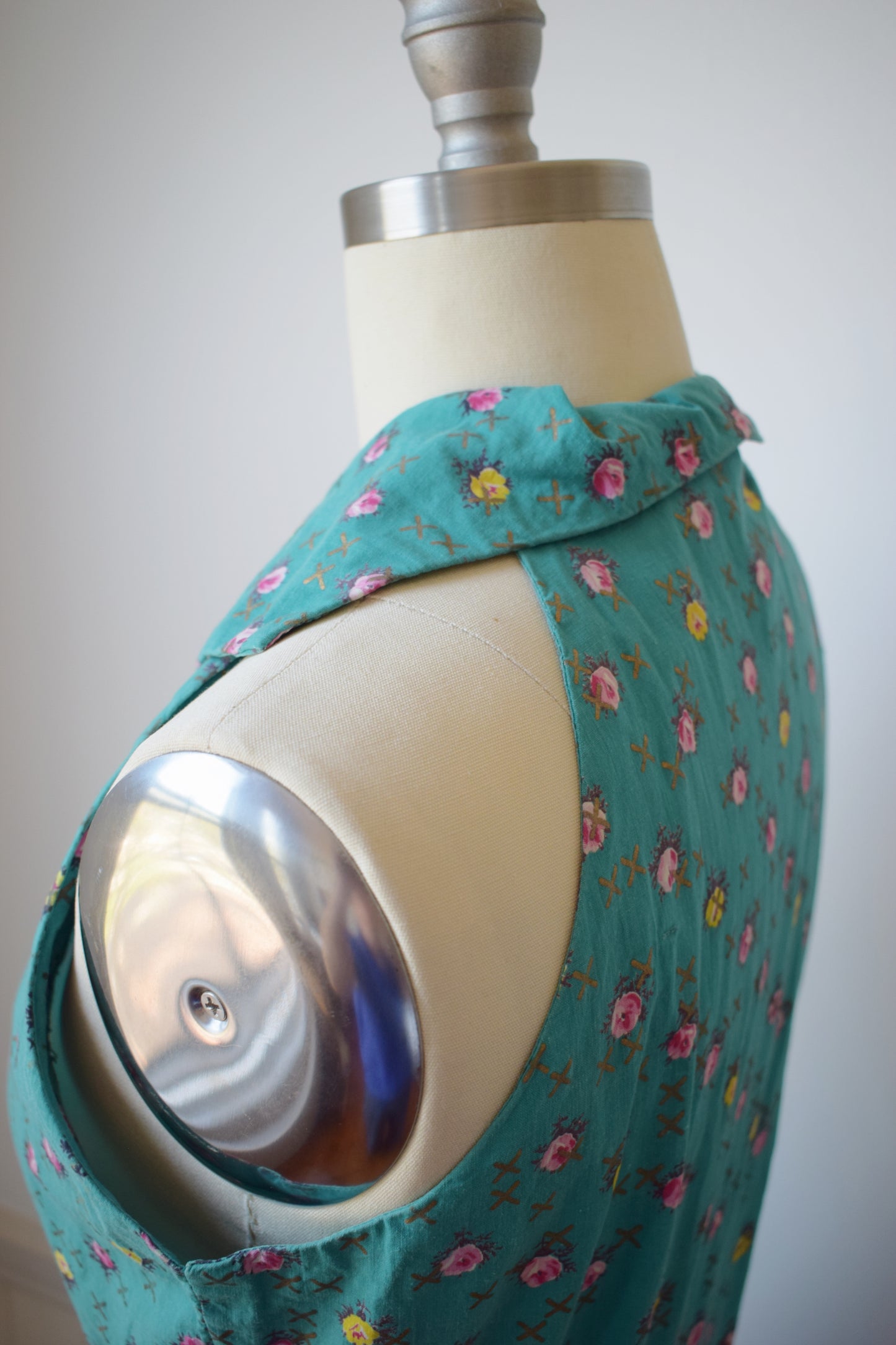 1950s Teal + Rose Print Day Dress | M