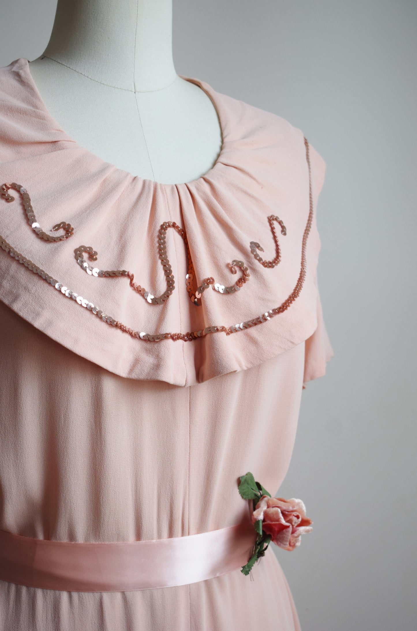 1940s Ruffle Collar Gown | M/L