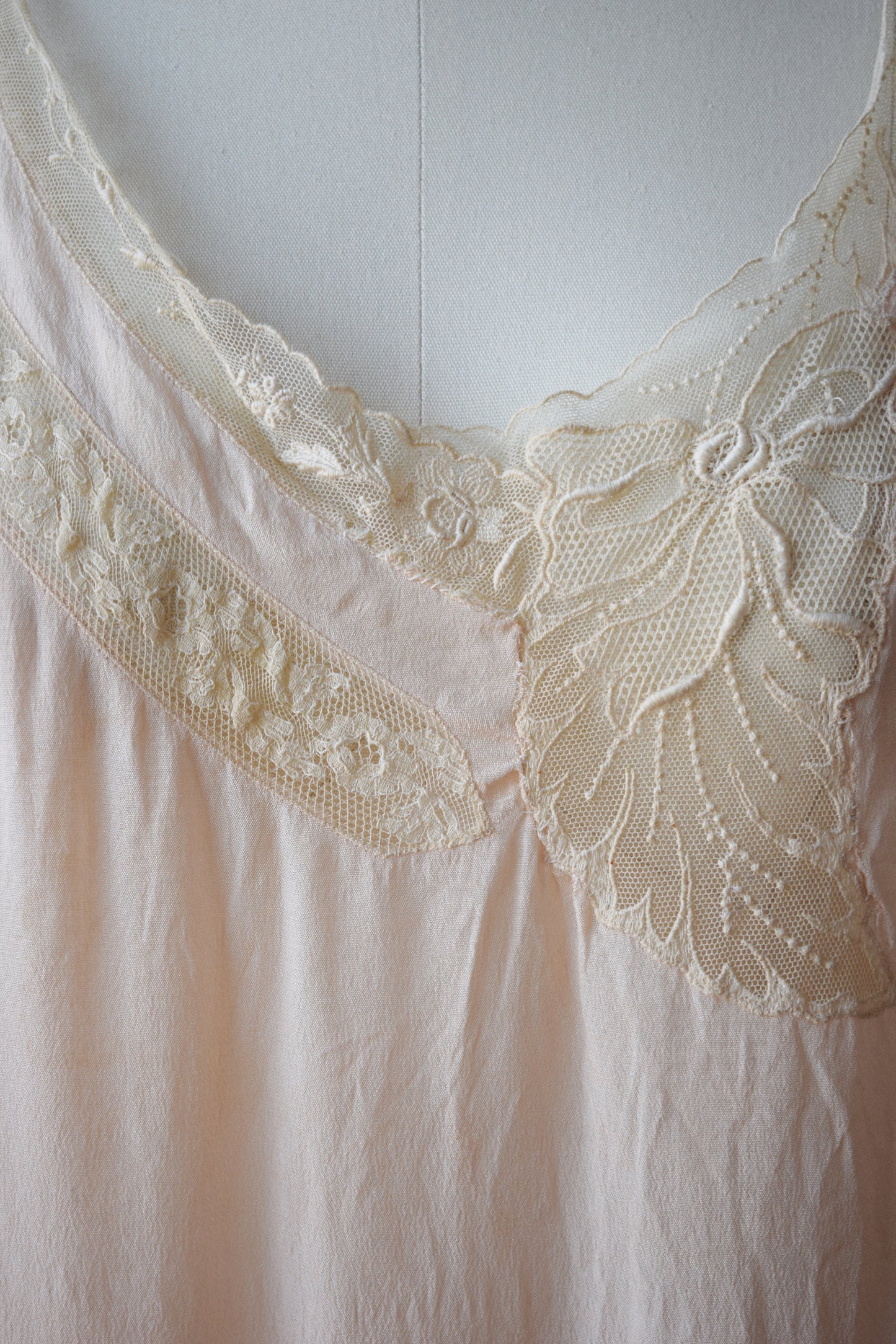 1920s Silk Nightgown | L | wounded bird