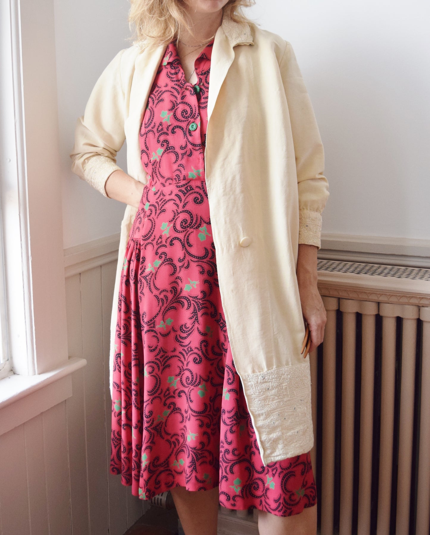 1920s Silk and Chinoiserie Embroidered Coat | M