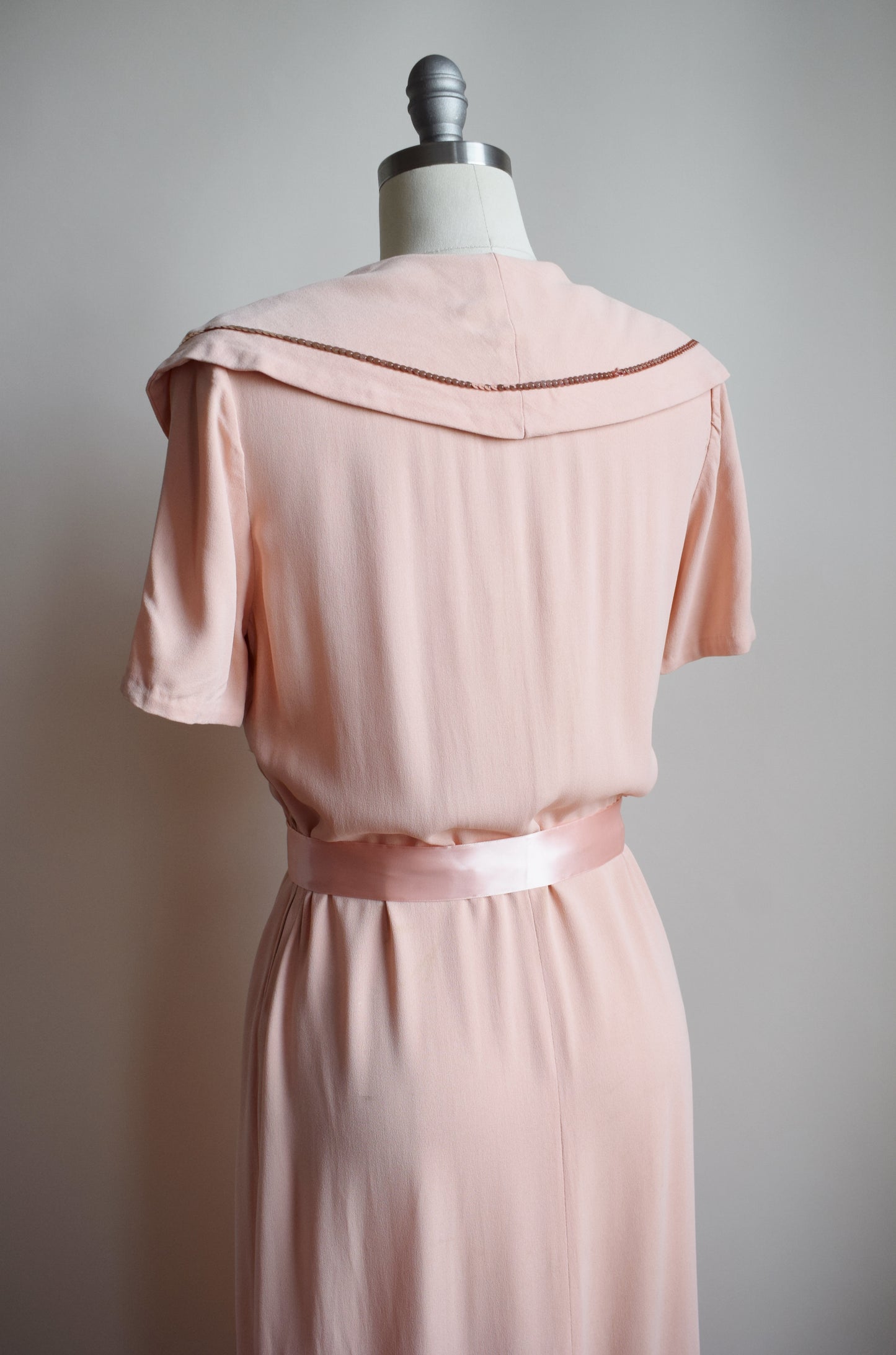 1940s Ruffle Collar Gown | M/L