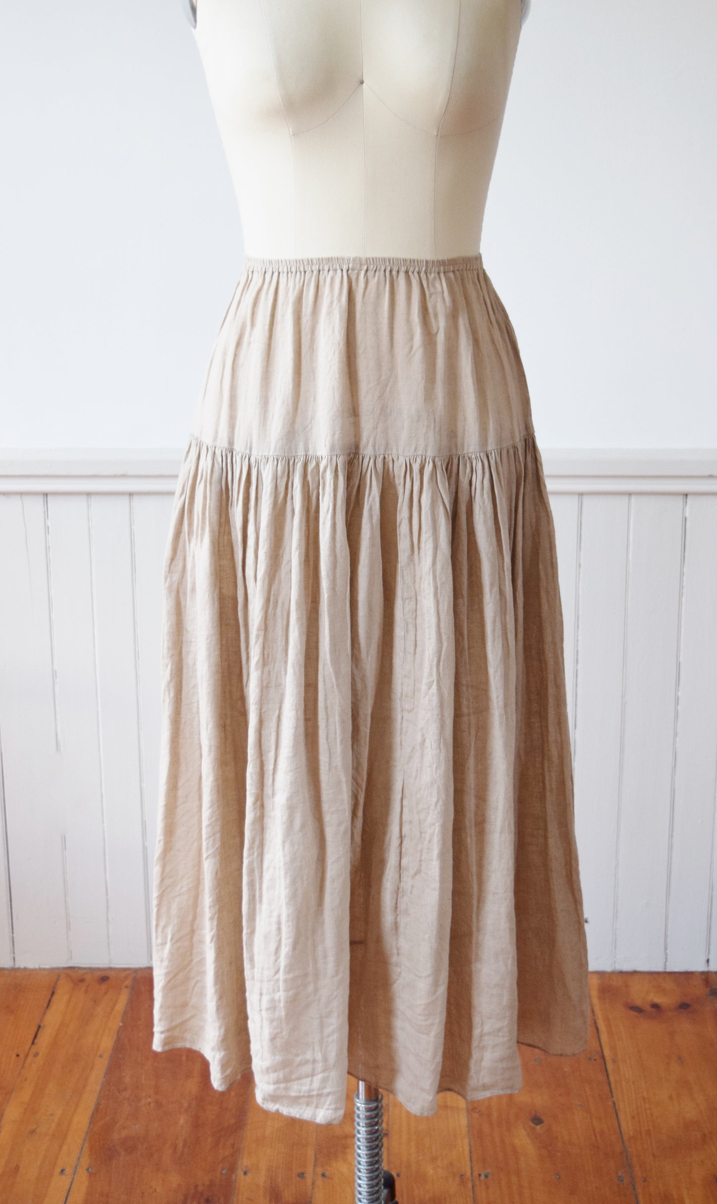 Irish Linen Skirt by Harriet Selwyn | 1990s | S/M