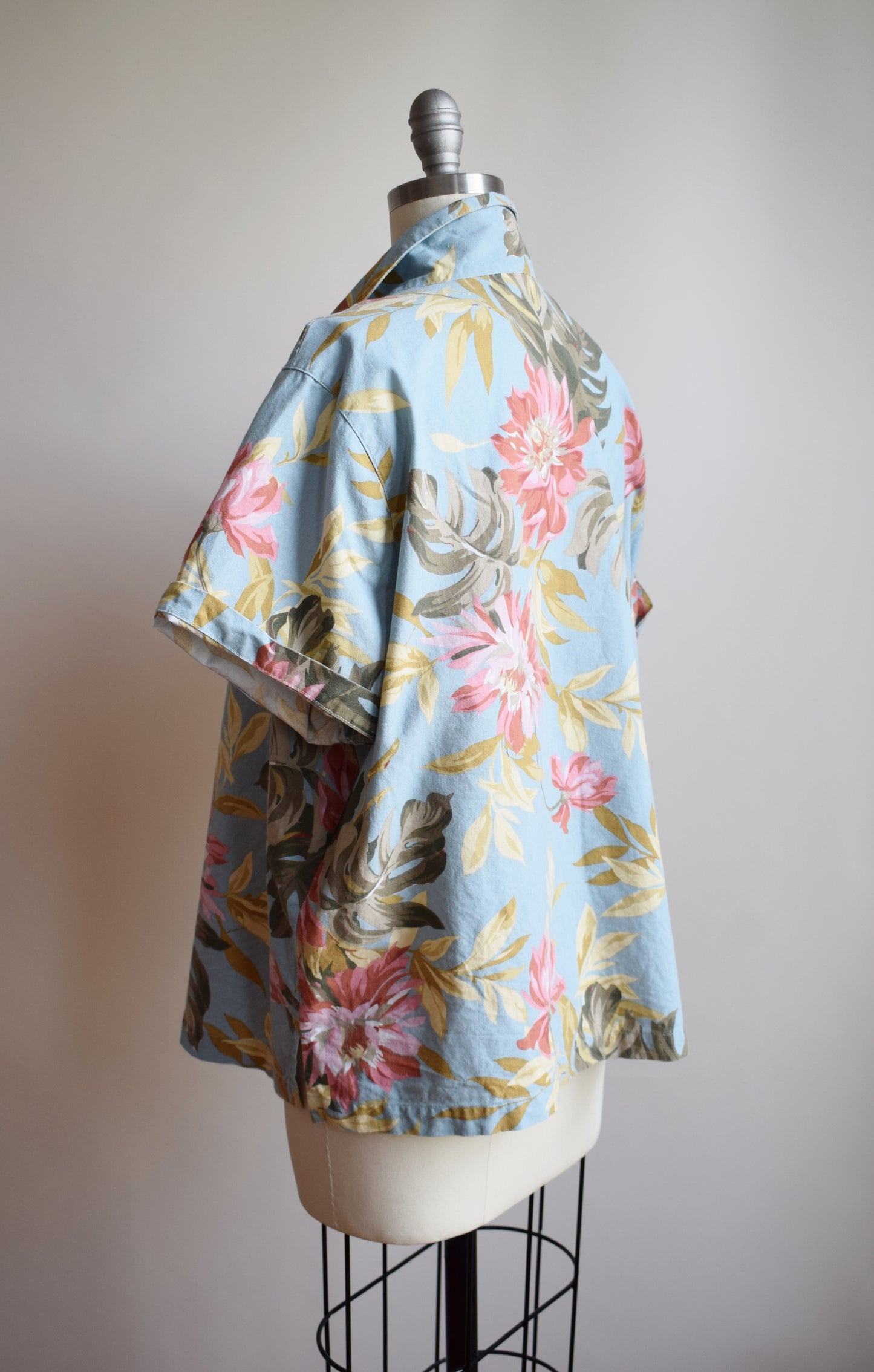 Vintage Floral Button Front Top | L