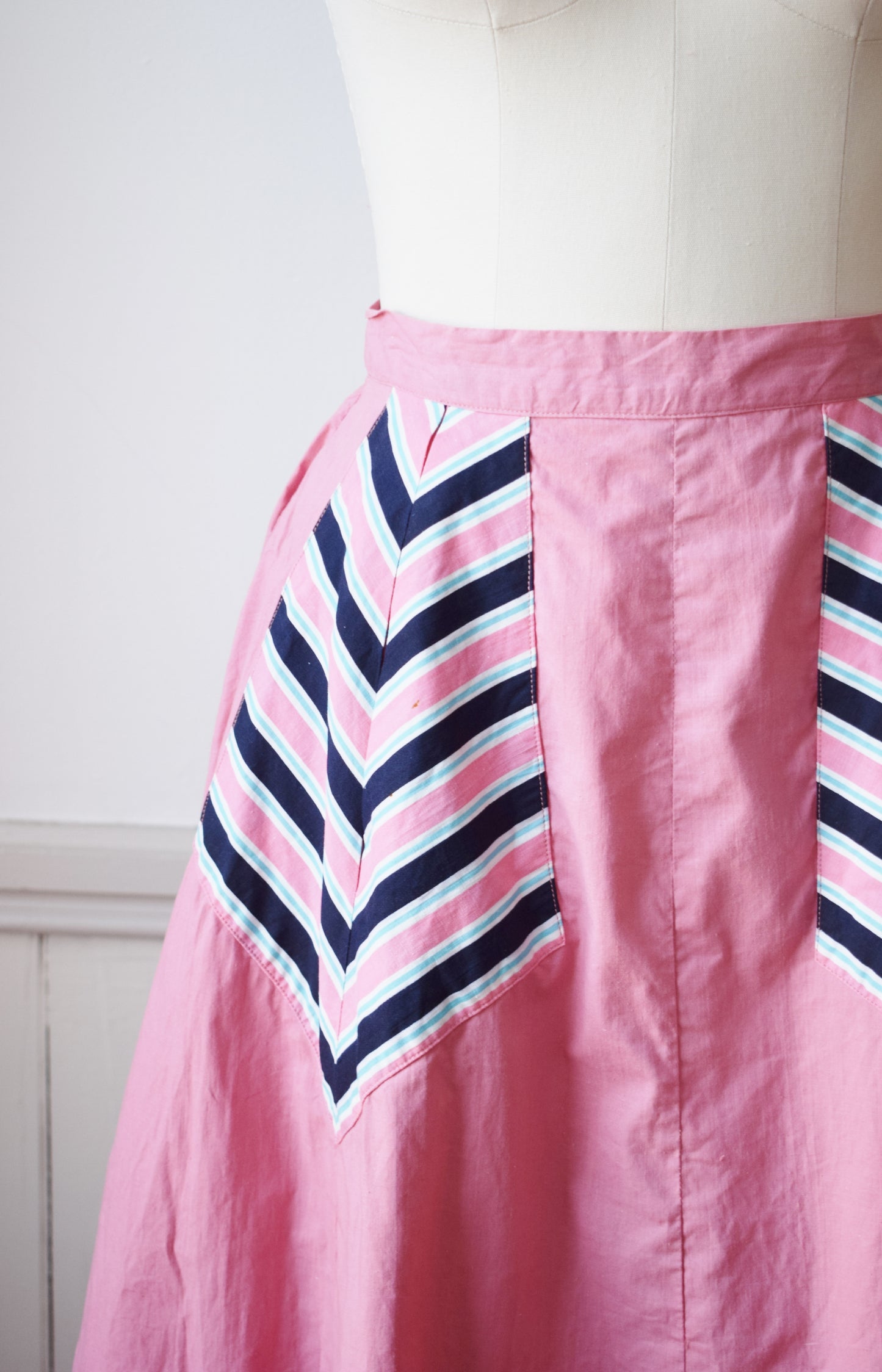 1940s Pink Cotton Skirt | S/M | wounded bird