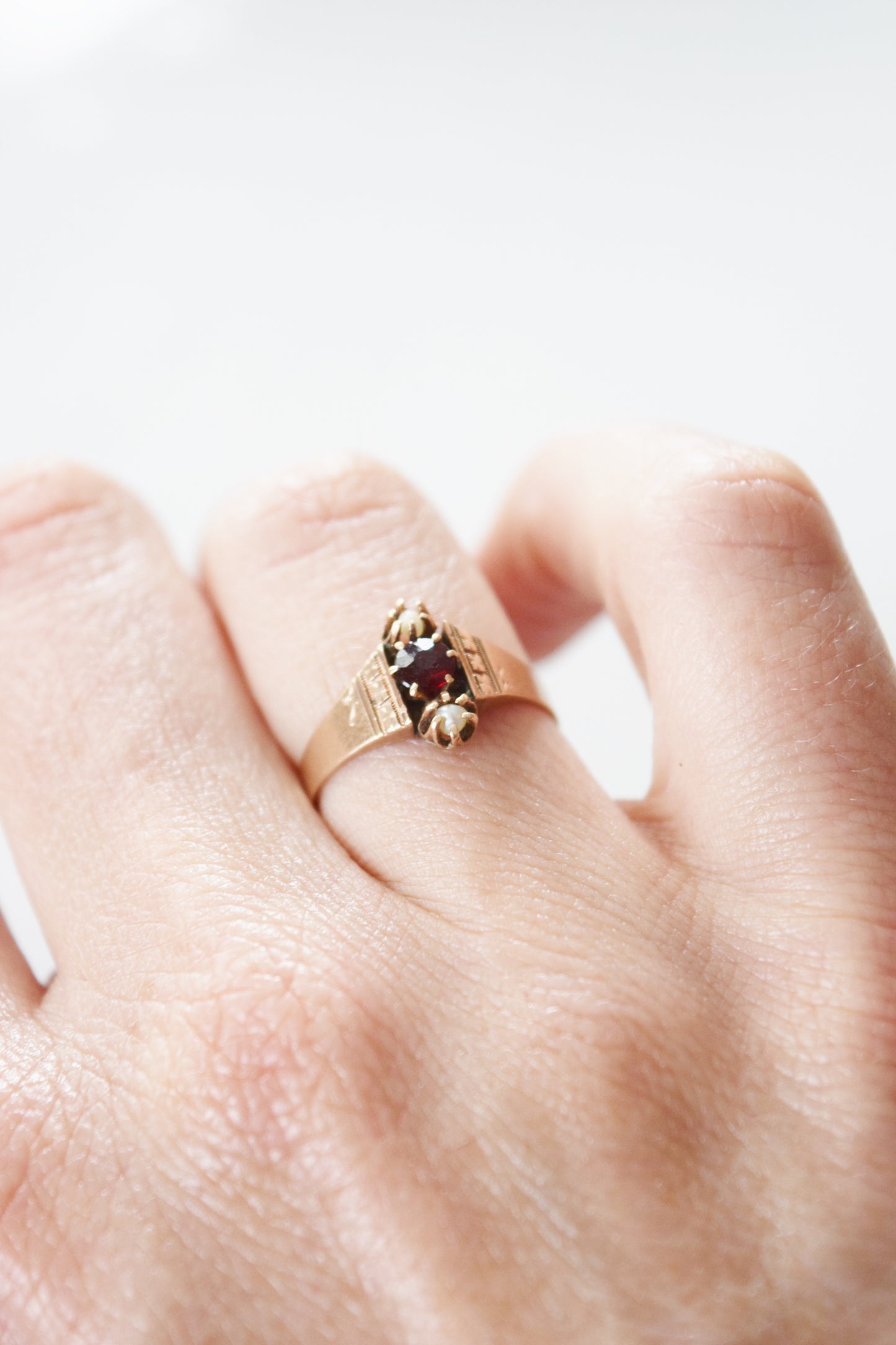 Antique Victorian 10kt Gold, Garnet and Pearl Ring | Sz. 6