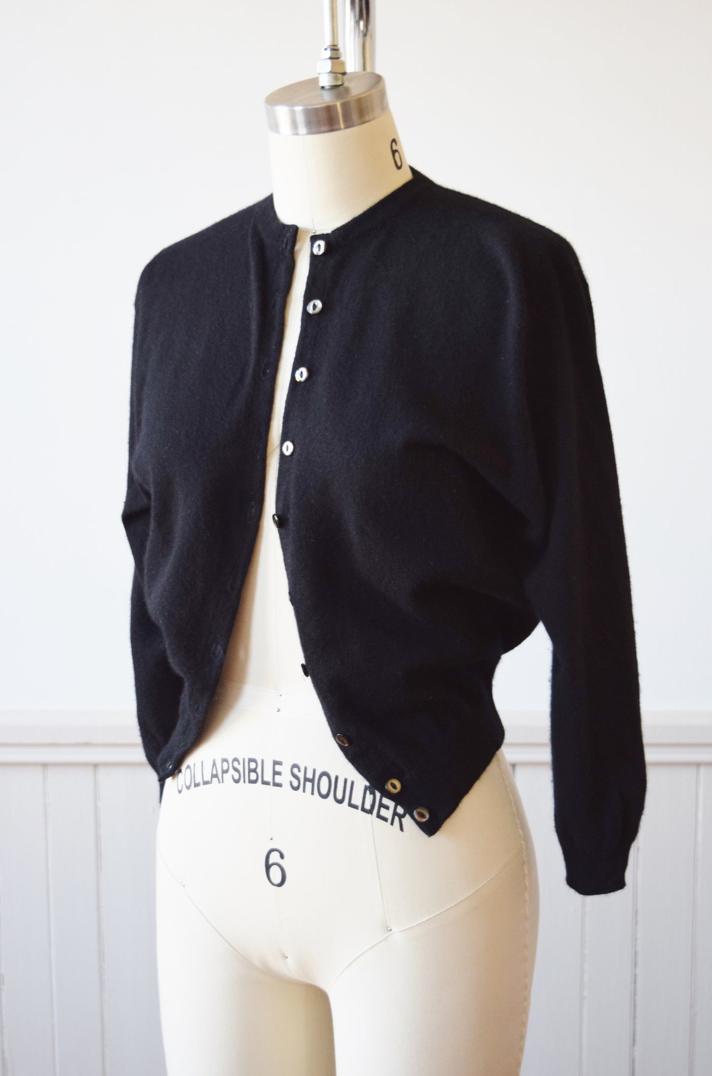 Scottish Black Cashmere Cardigan | 1950s | XS/S