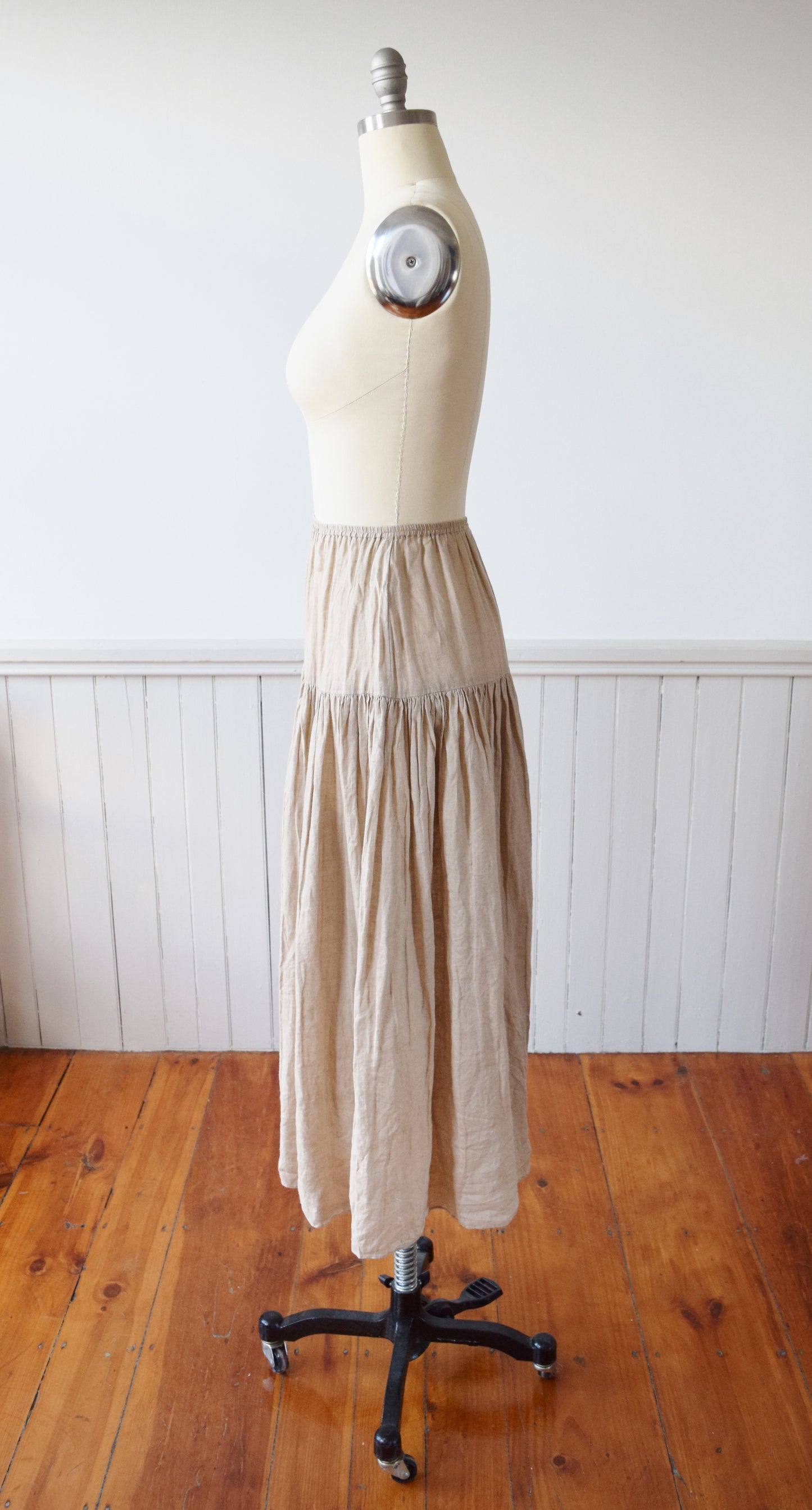 Irish Linen Skirt by Harriet Selwyn | 1990s | S/M
