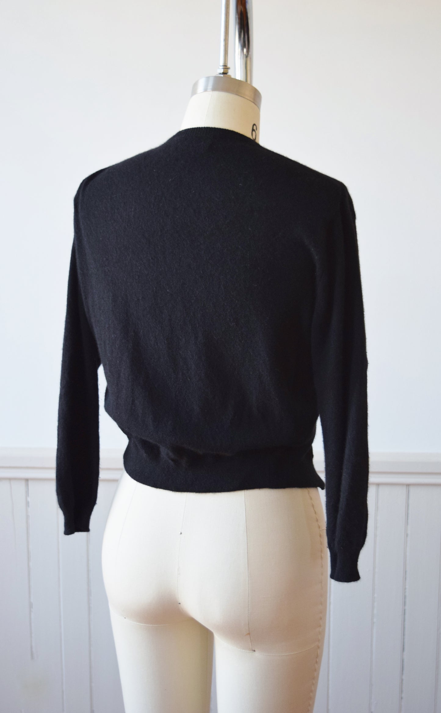 Scottish Black Cashmere Cardigan | 1950s | XS/S