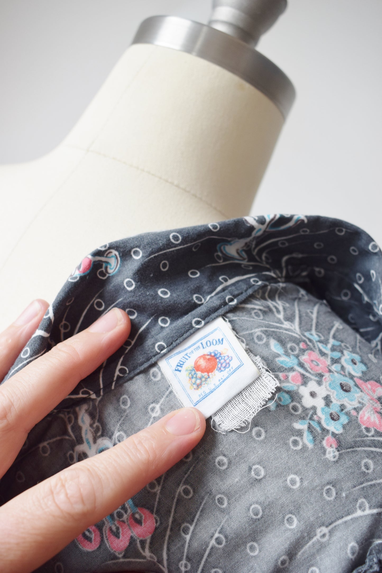 1950s Novelty Print "Ball" House Jacket | OS