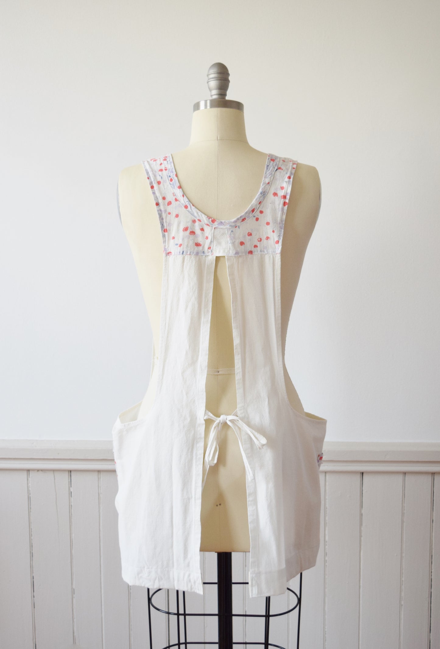 1920s Smock | Apron with Novelty Print Accents