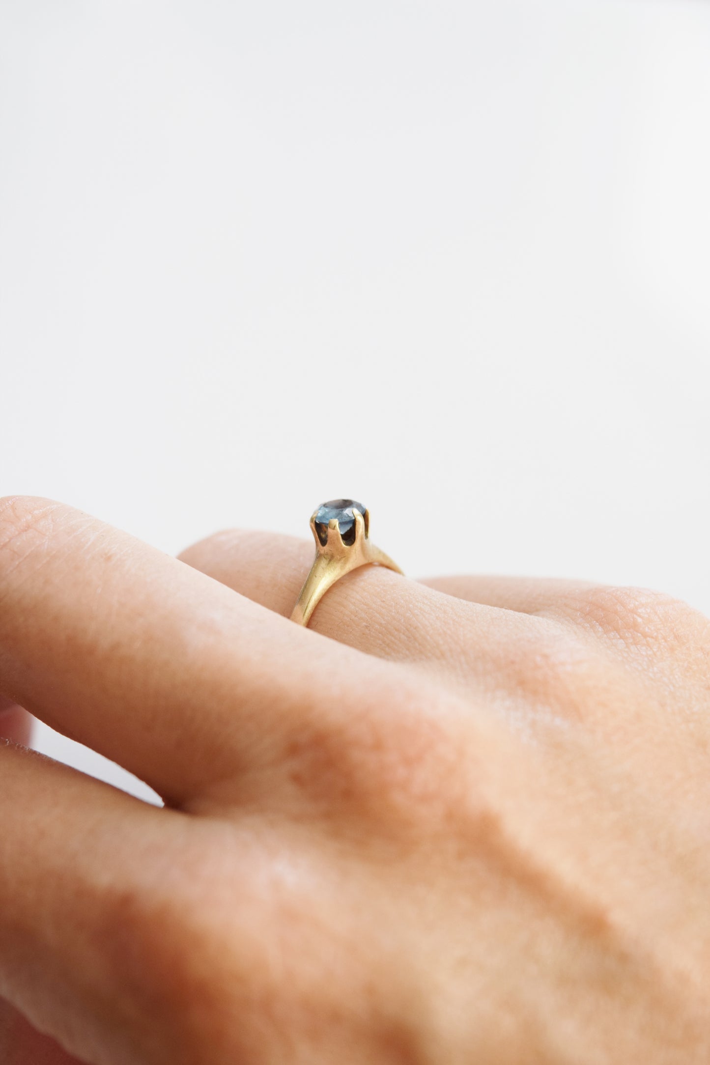 Antique 10k Gold and Aquamarine Stacking Ring | 6.5