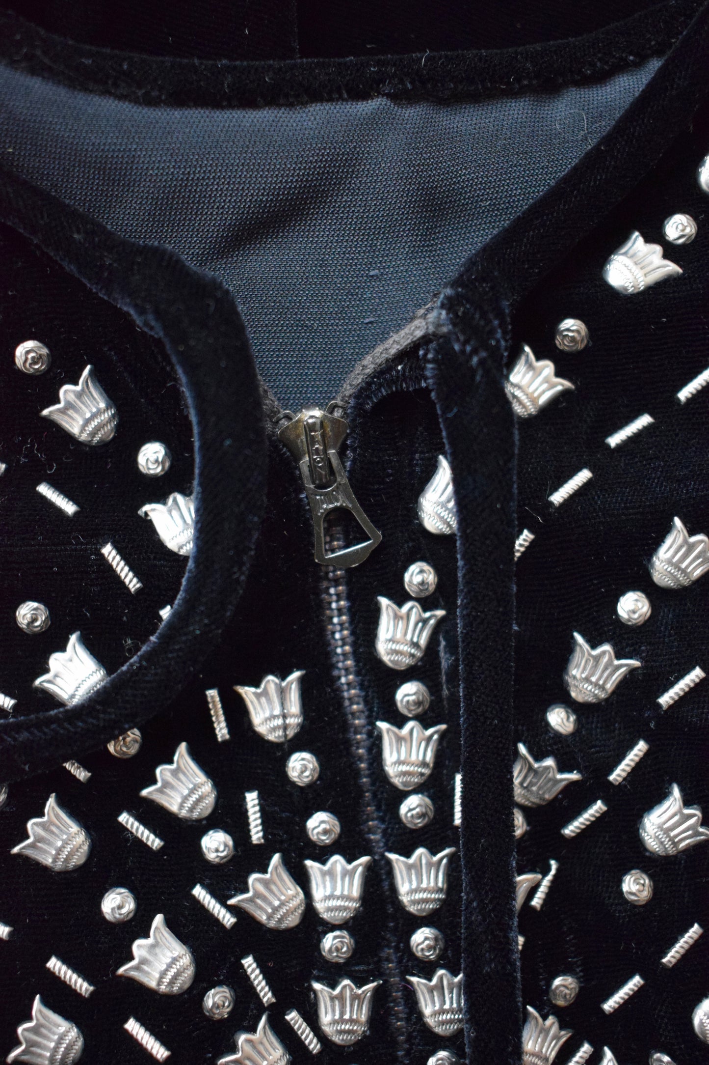 Early 1940s Studded Velvet Zip Front Dressing Gown | S/M