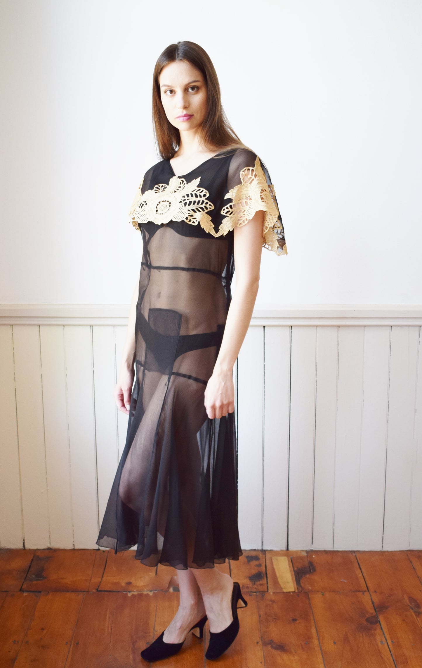 1930s Sheer Silk Gown with Lace Capelet Collar | XS/S