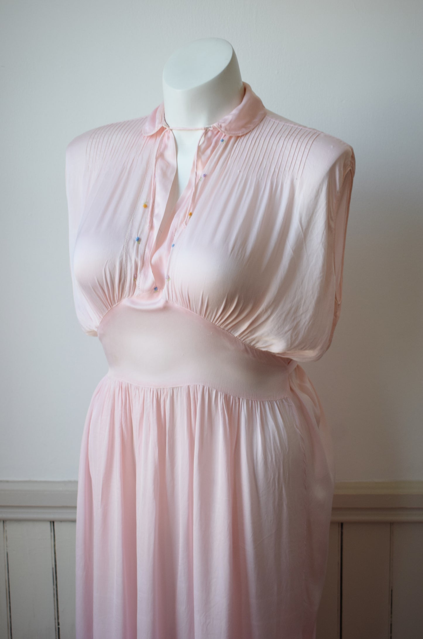 1940s  Soft Pink Rayon Nightgown | XXL