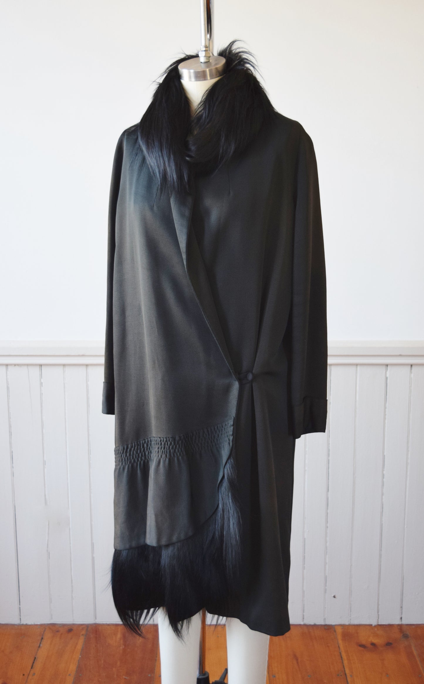 1920s Fur Trimmed Coat | S