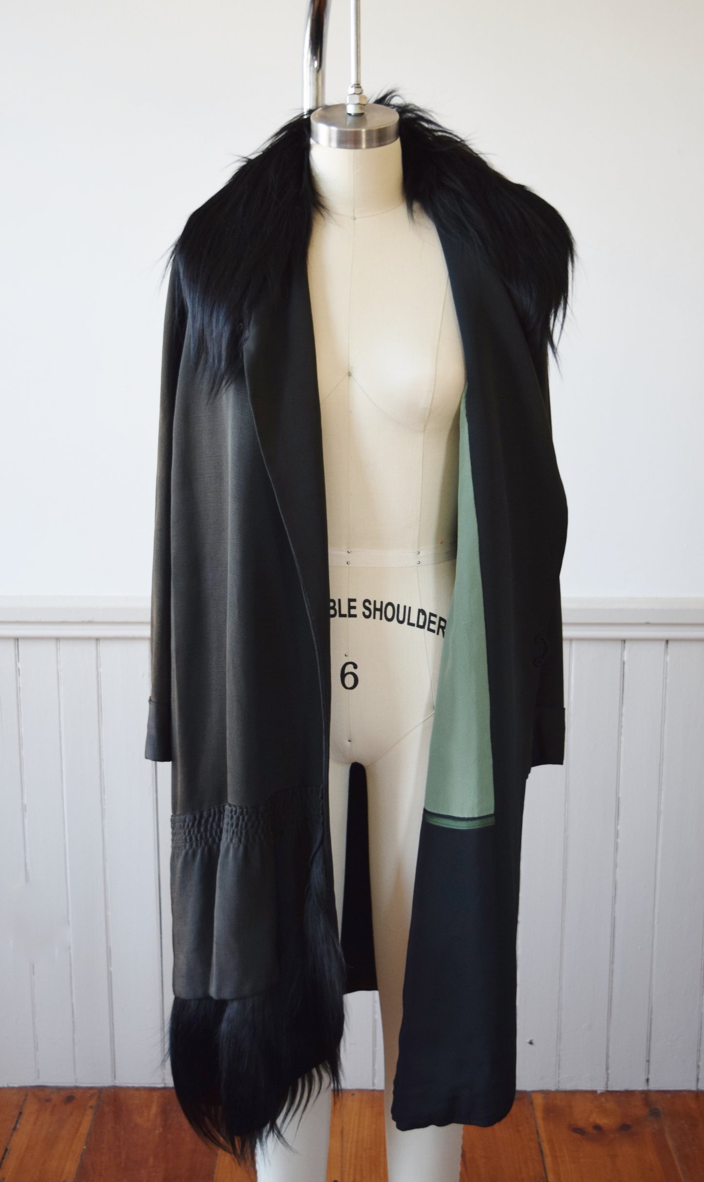 1920s Fur Trimmed Coat | S