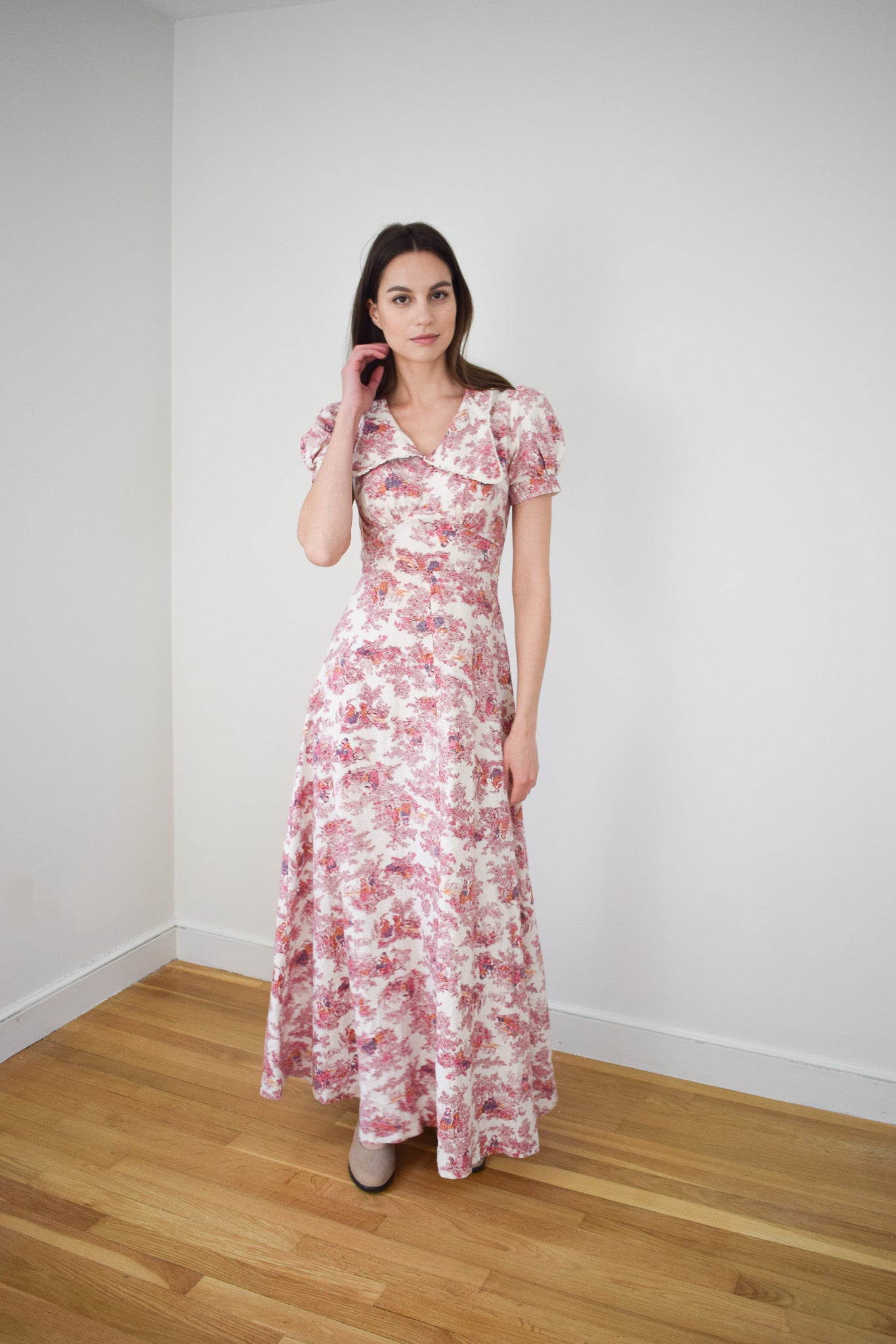 1970s Pastoral Print Maxi Dress | XS