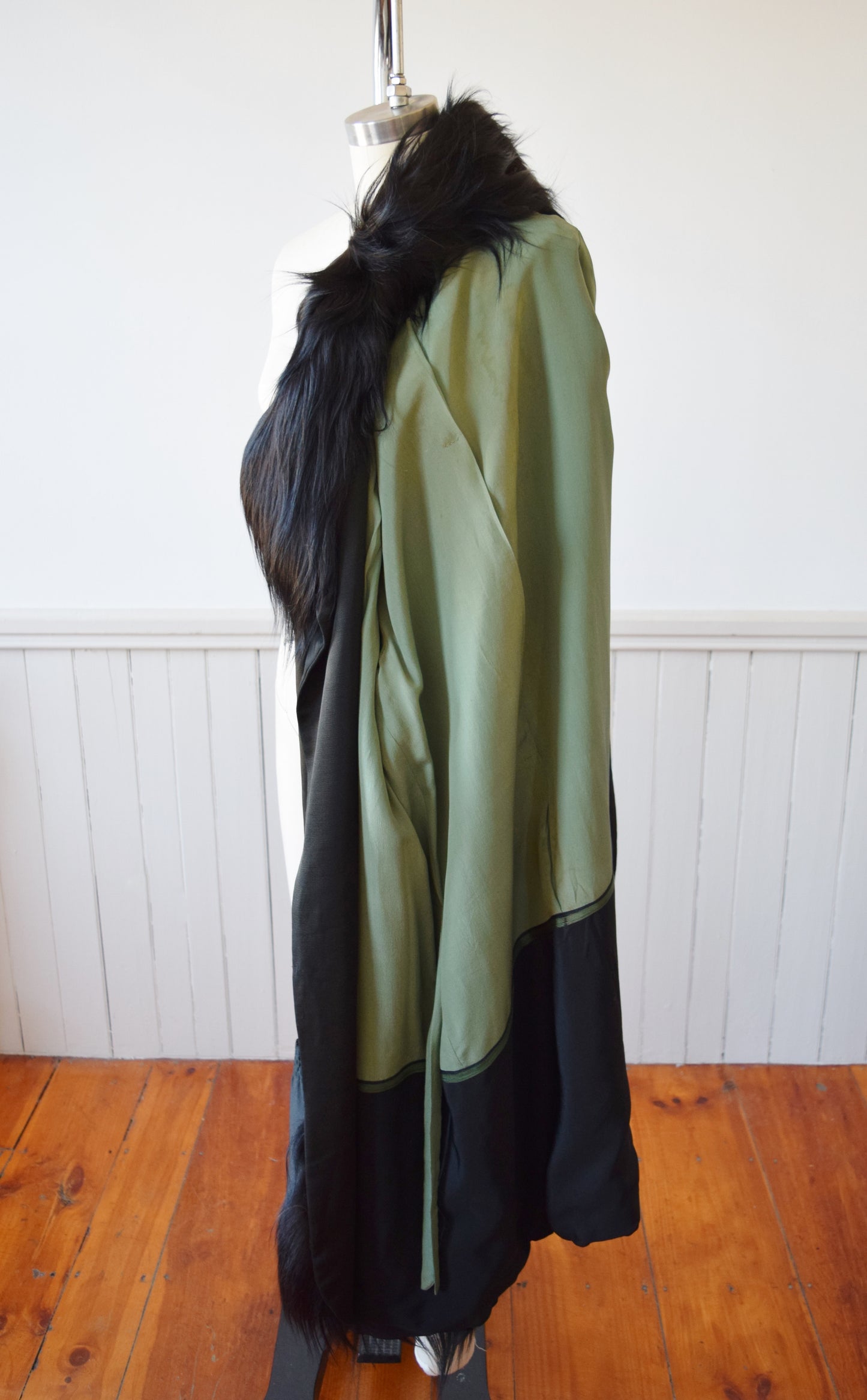 1920s Fur Trimmed Coat | S