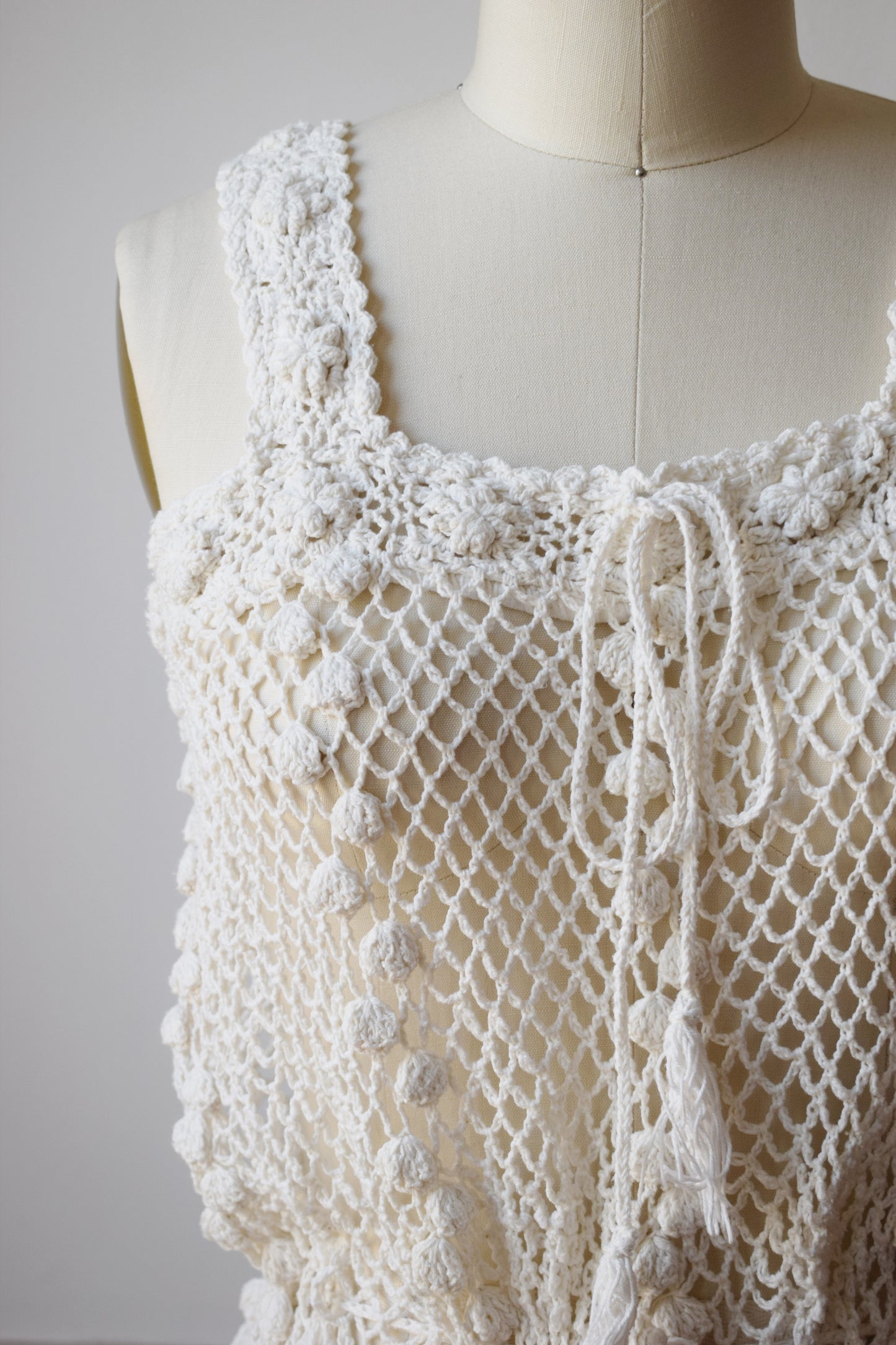 1970s Cotton Popcorn Crochet Dress | S/M