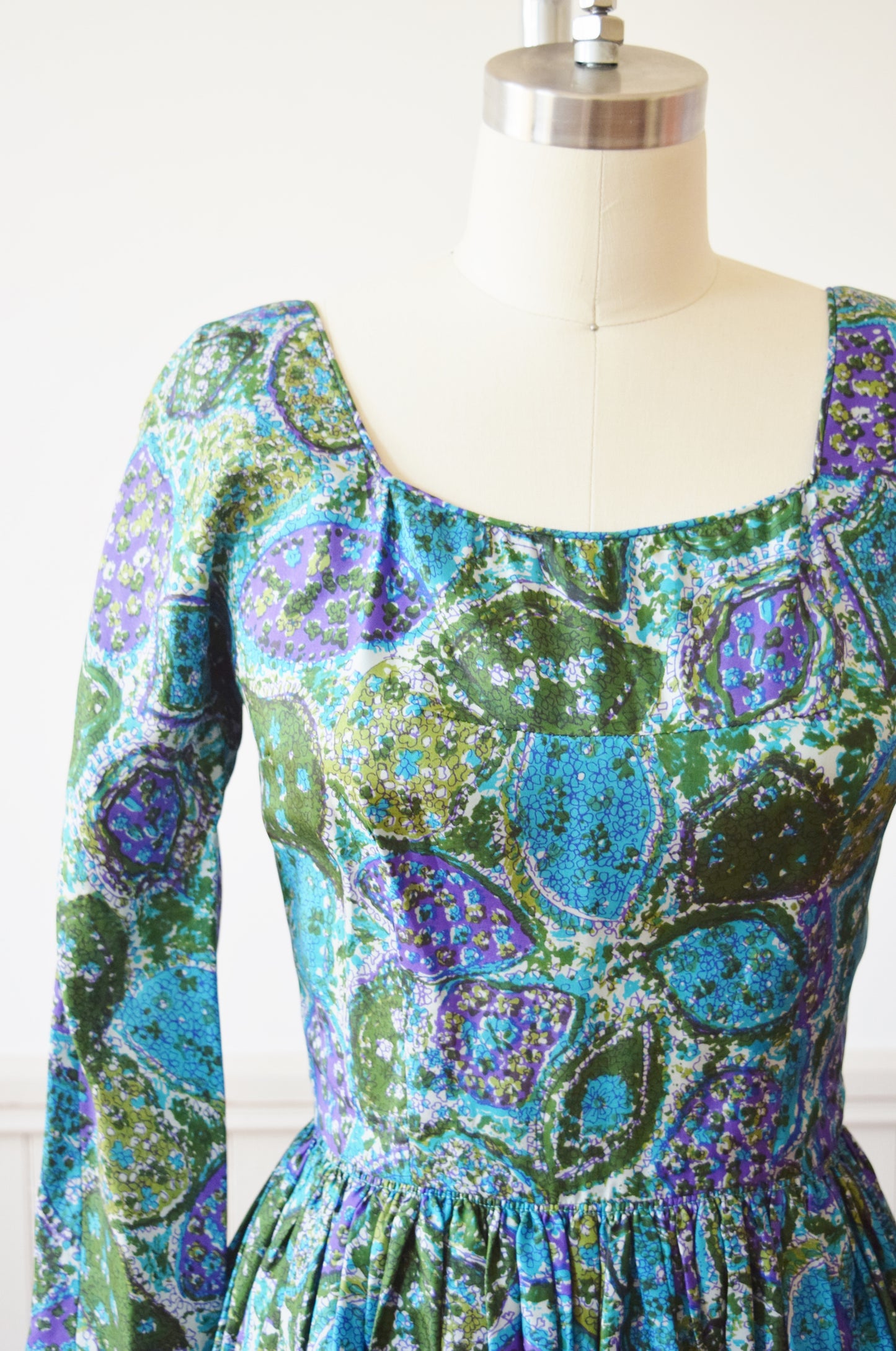 1950s/1960s Silk Paisley Print Dress | DeTrano Original by Georgette | S