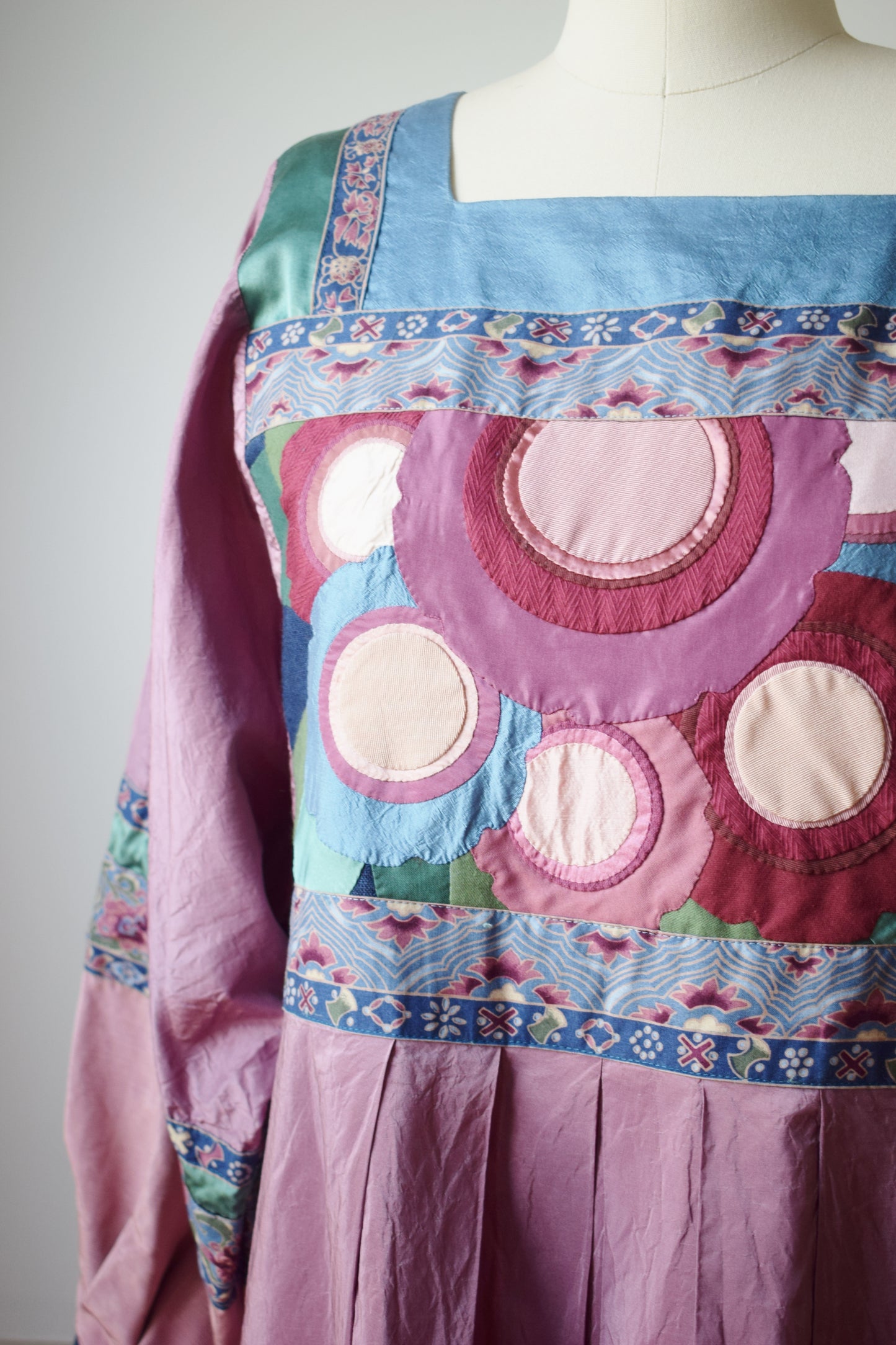 1980s Textile Art Lantern Sleeve Dress | M/L