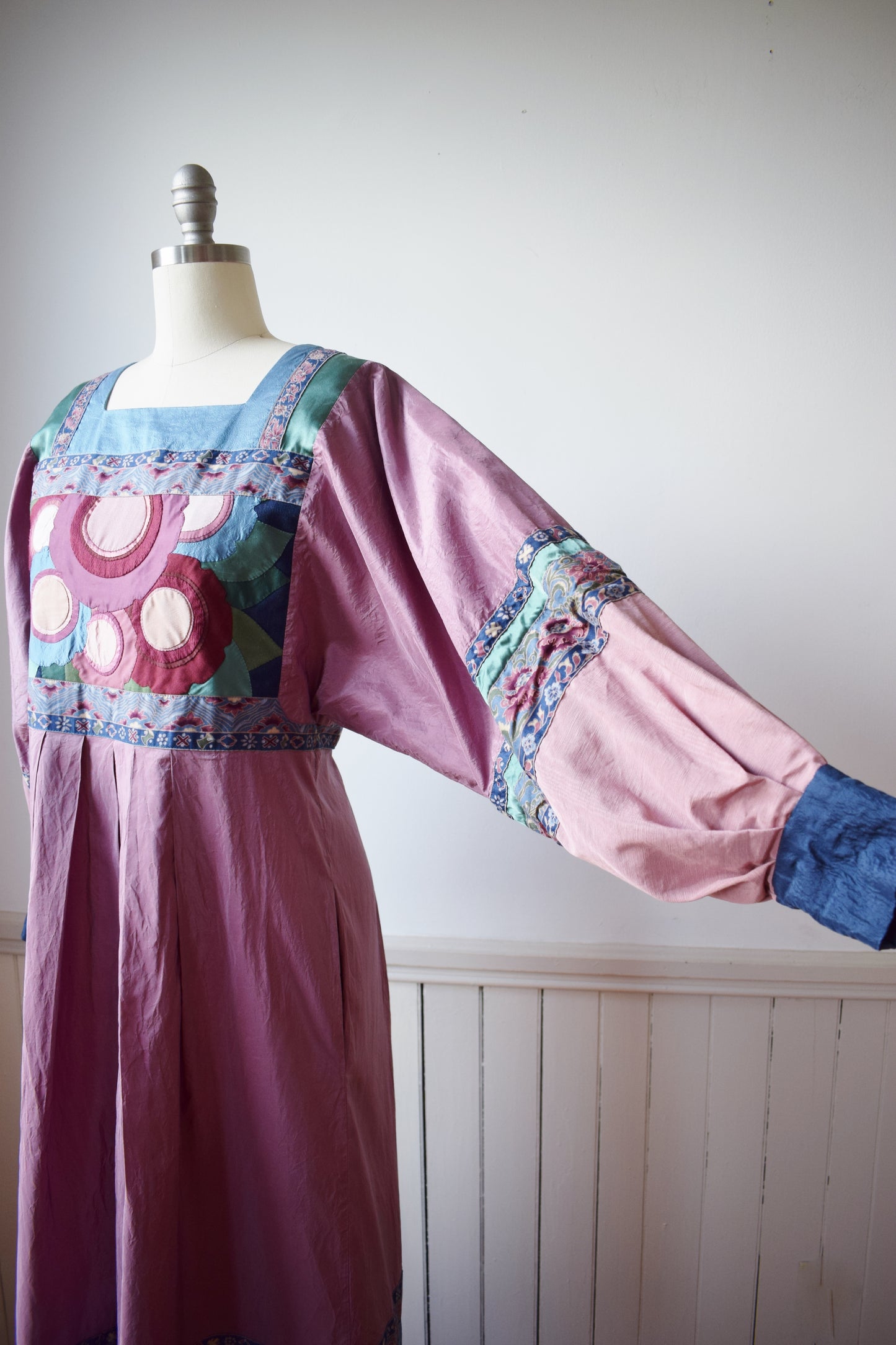 1980s Textile Art Lantern Sleeve Dress | M/L