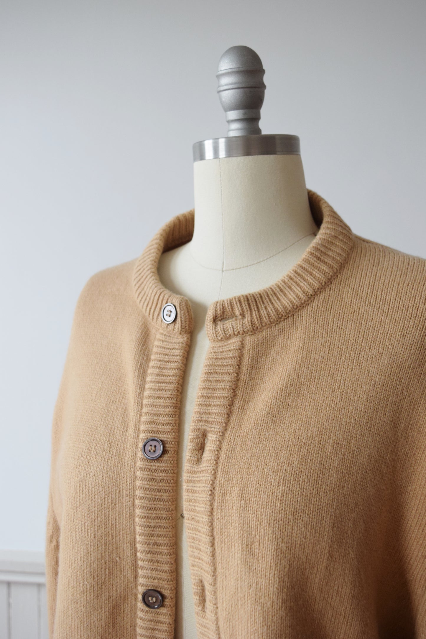 1980s Cashmere Knit Cardigan | M-L