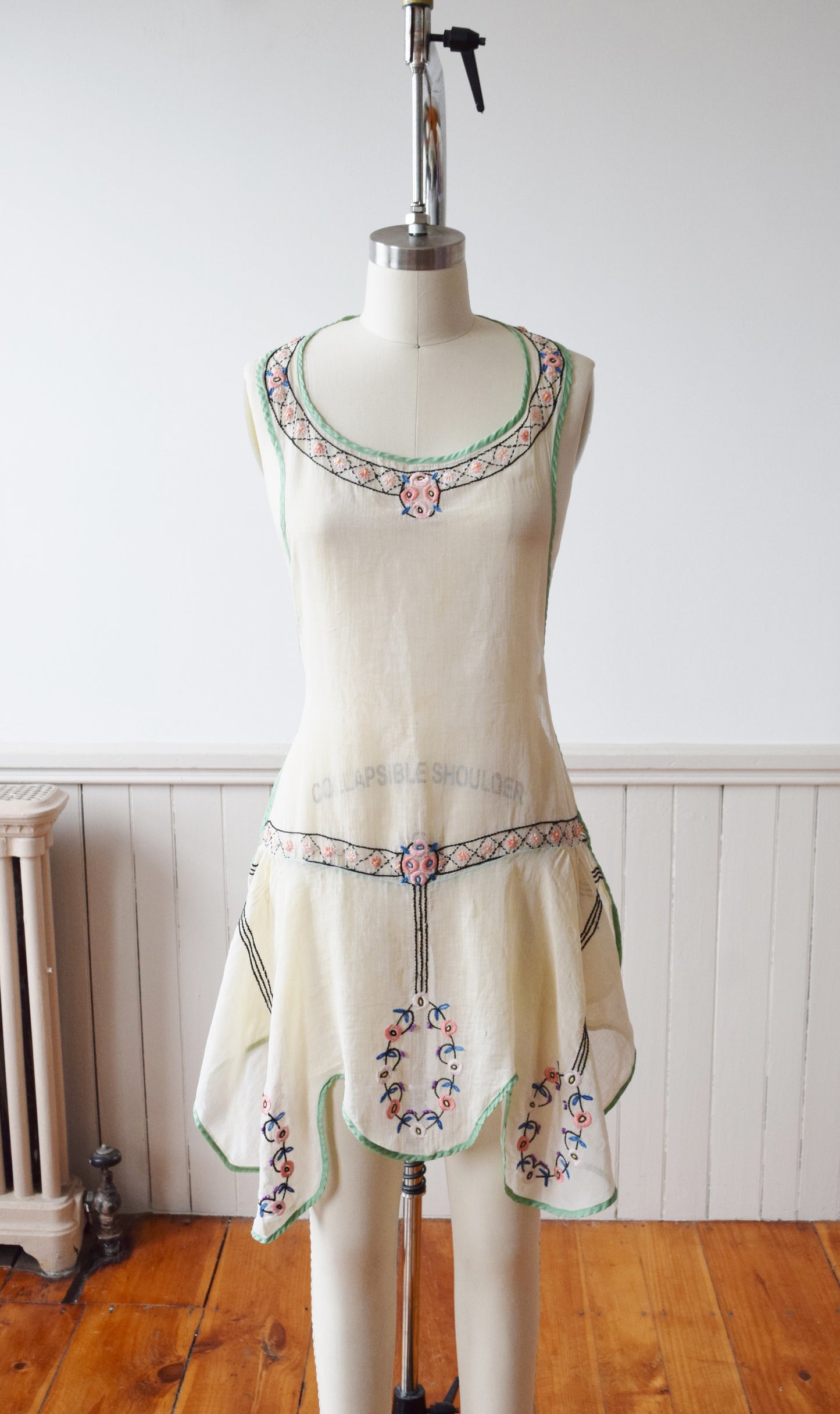1920s Hand Embroidered Ruffle Apron