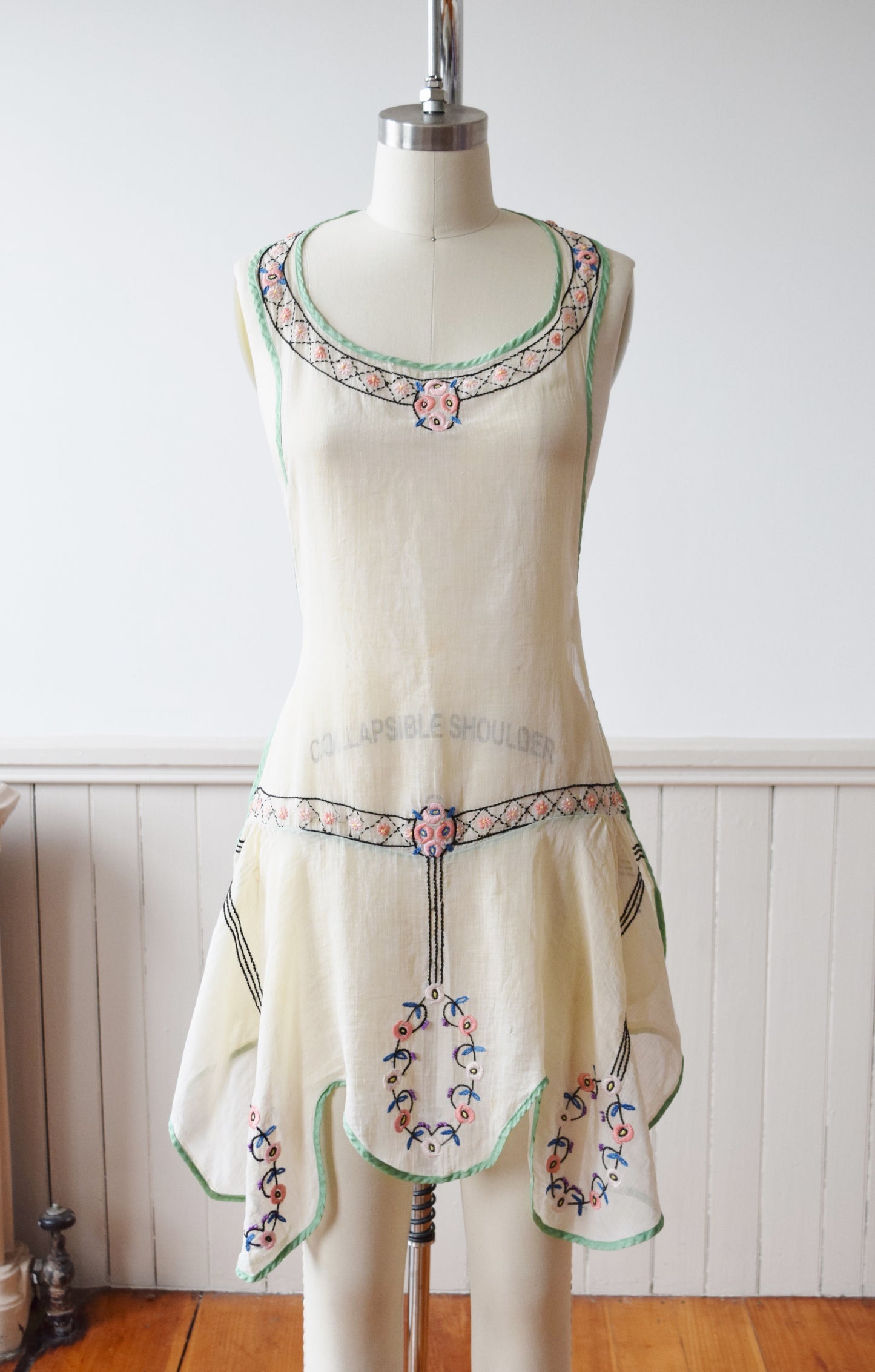 1920s Hand Embroidered Ruffle Apron