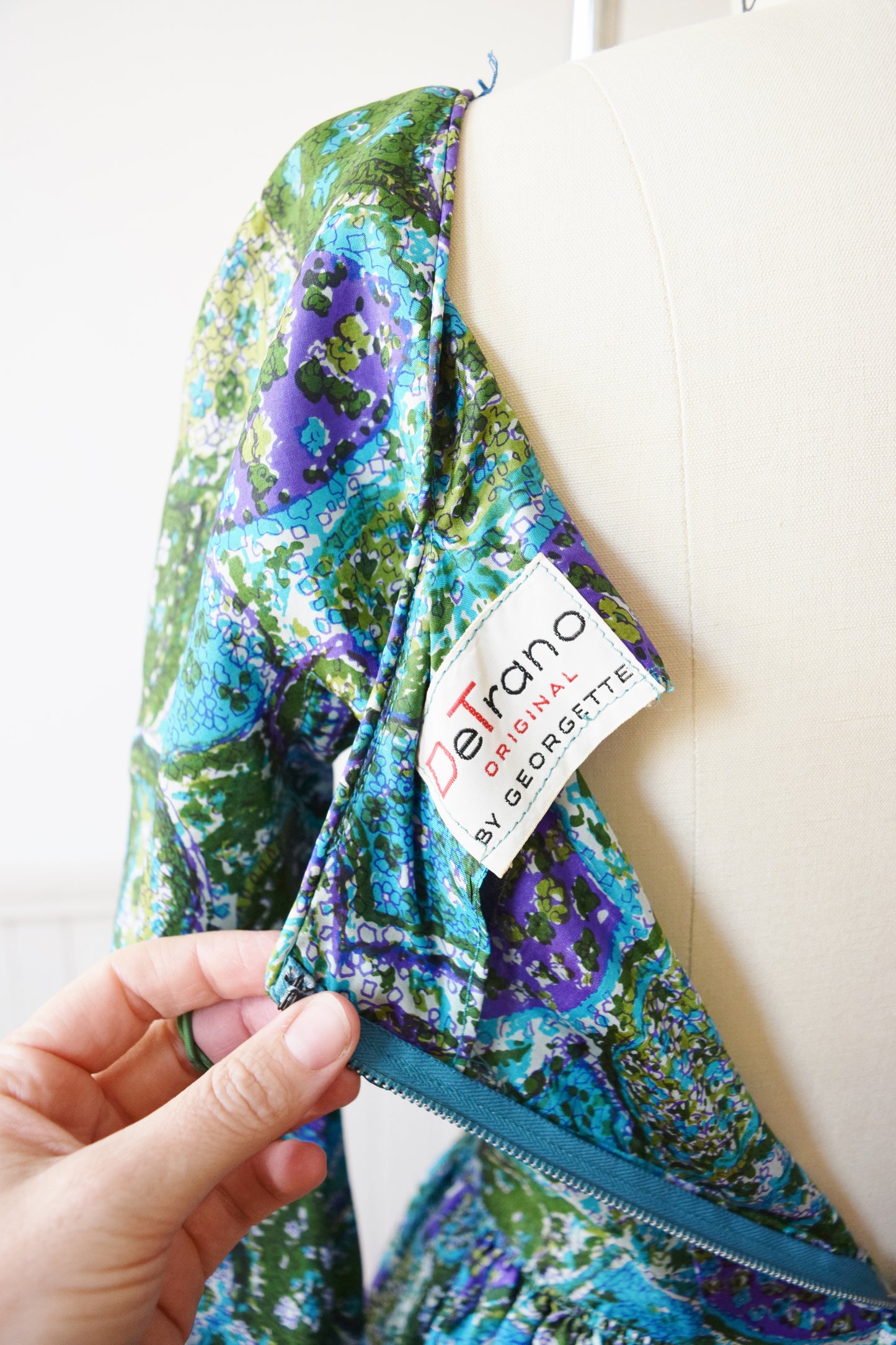 1950s/1960s Silk Paisley Print Dress | DeTrano Original by Georgette | S