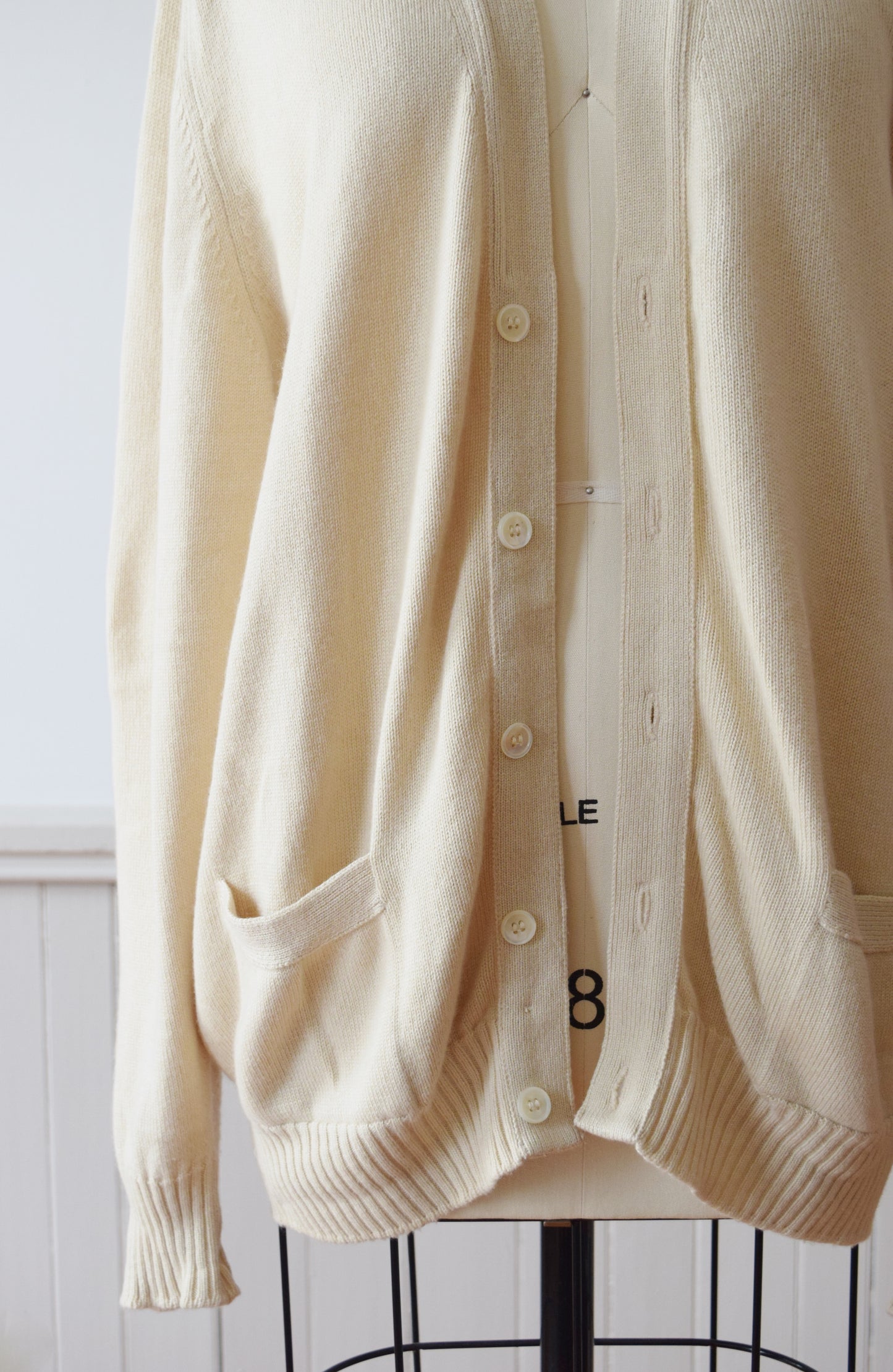 1980s Cashmere + Silk Blend Boyfriend Cardigan | Tall M-L