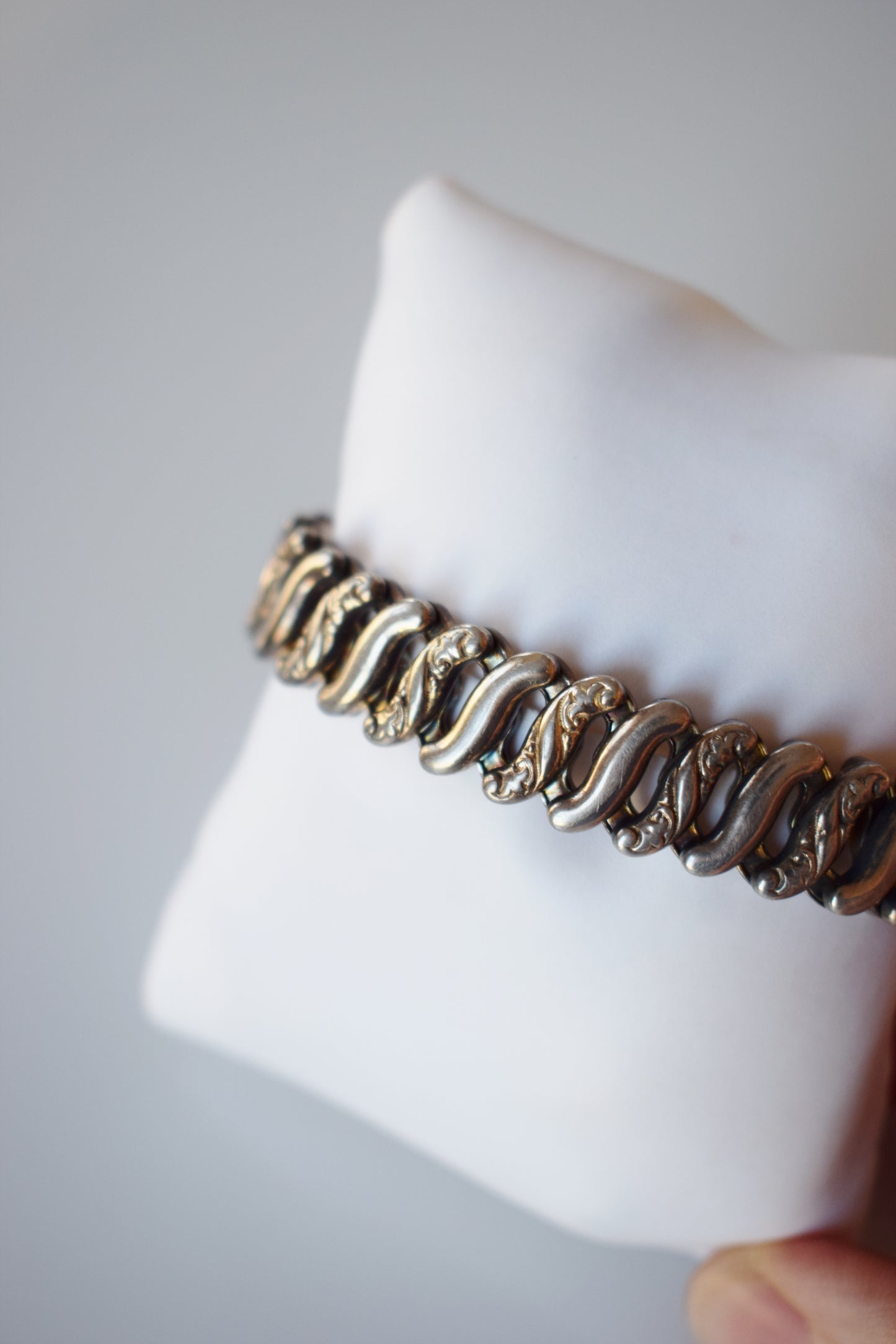 1940s Gold Sweetheart Expansion Bracelet | 3 flower 1 heart