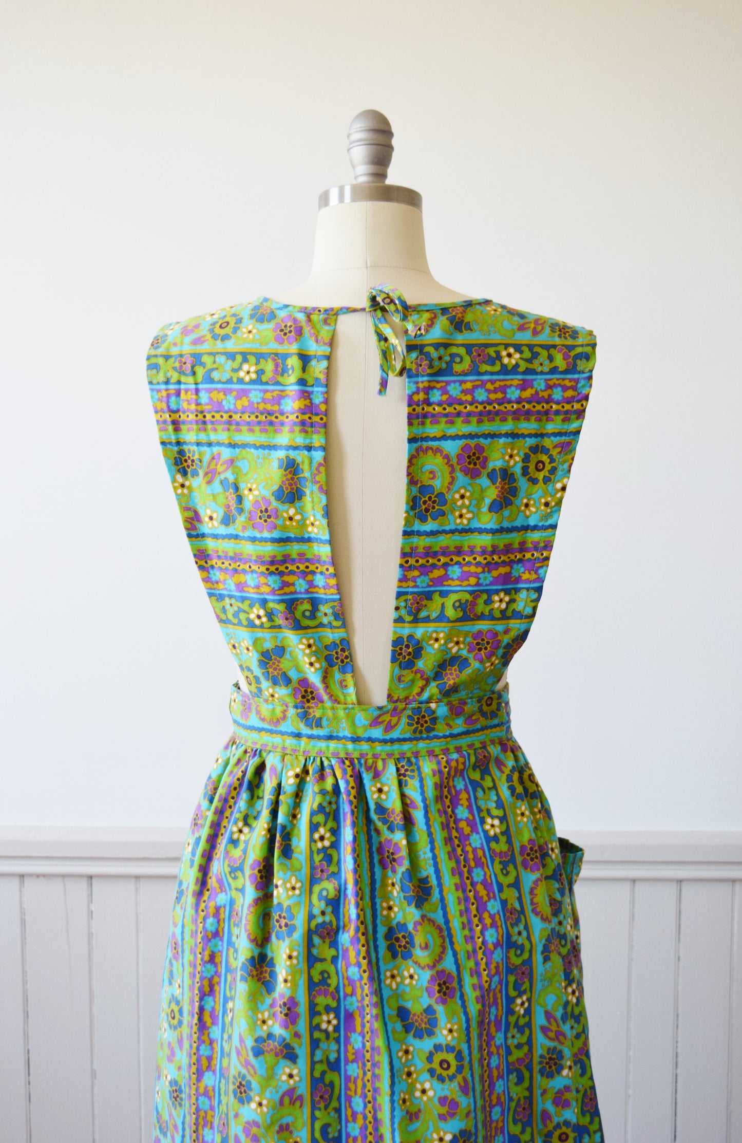 Pinafore Wrap Dress | 1970s | S/M