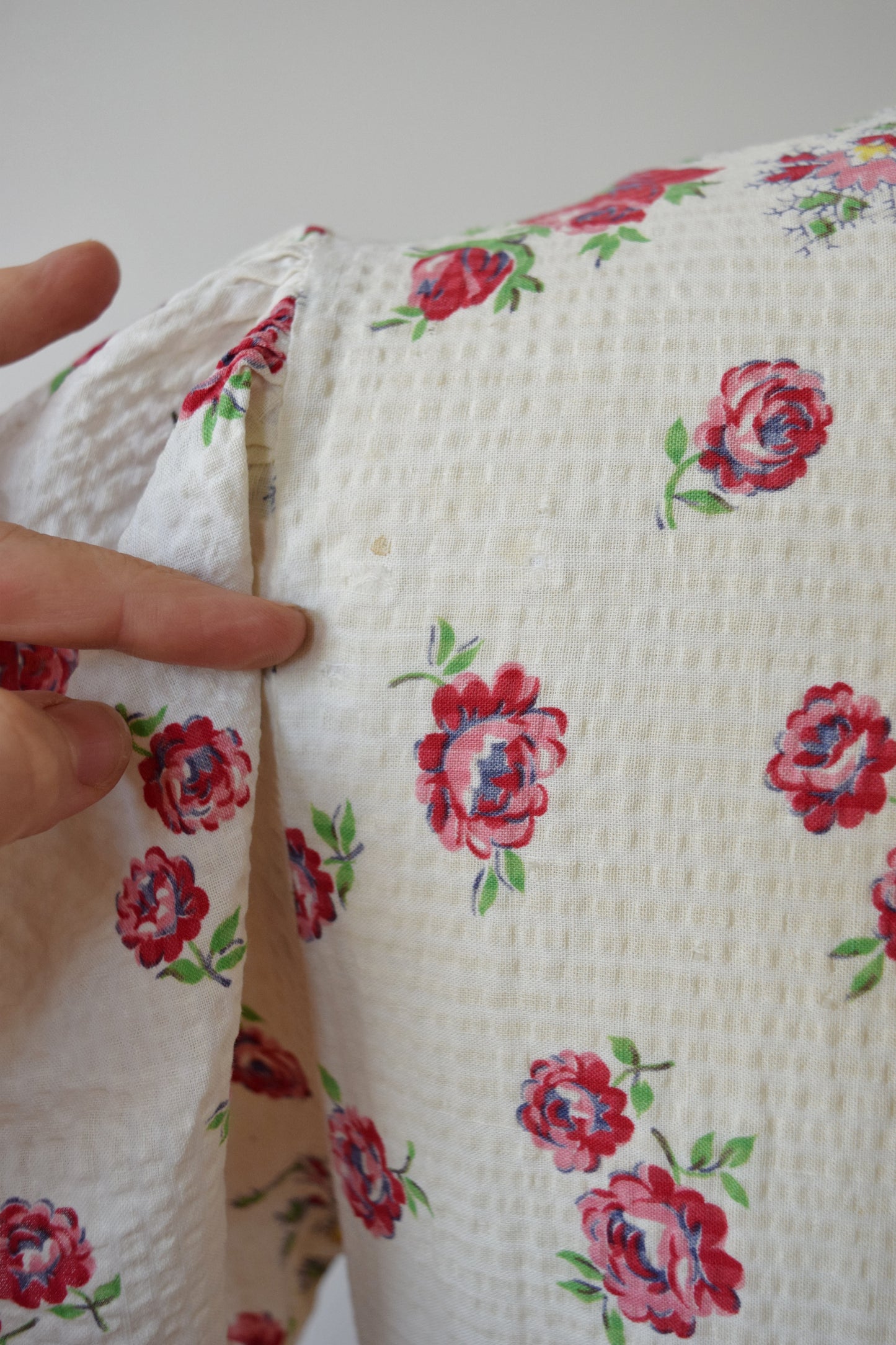 1940s Rose Print Zip Front Dress(ing Gown)