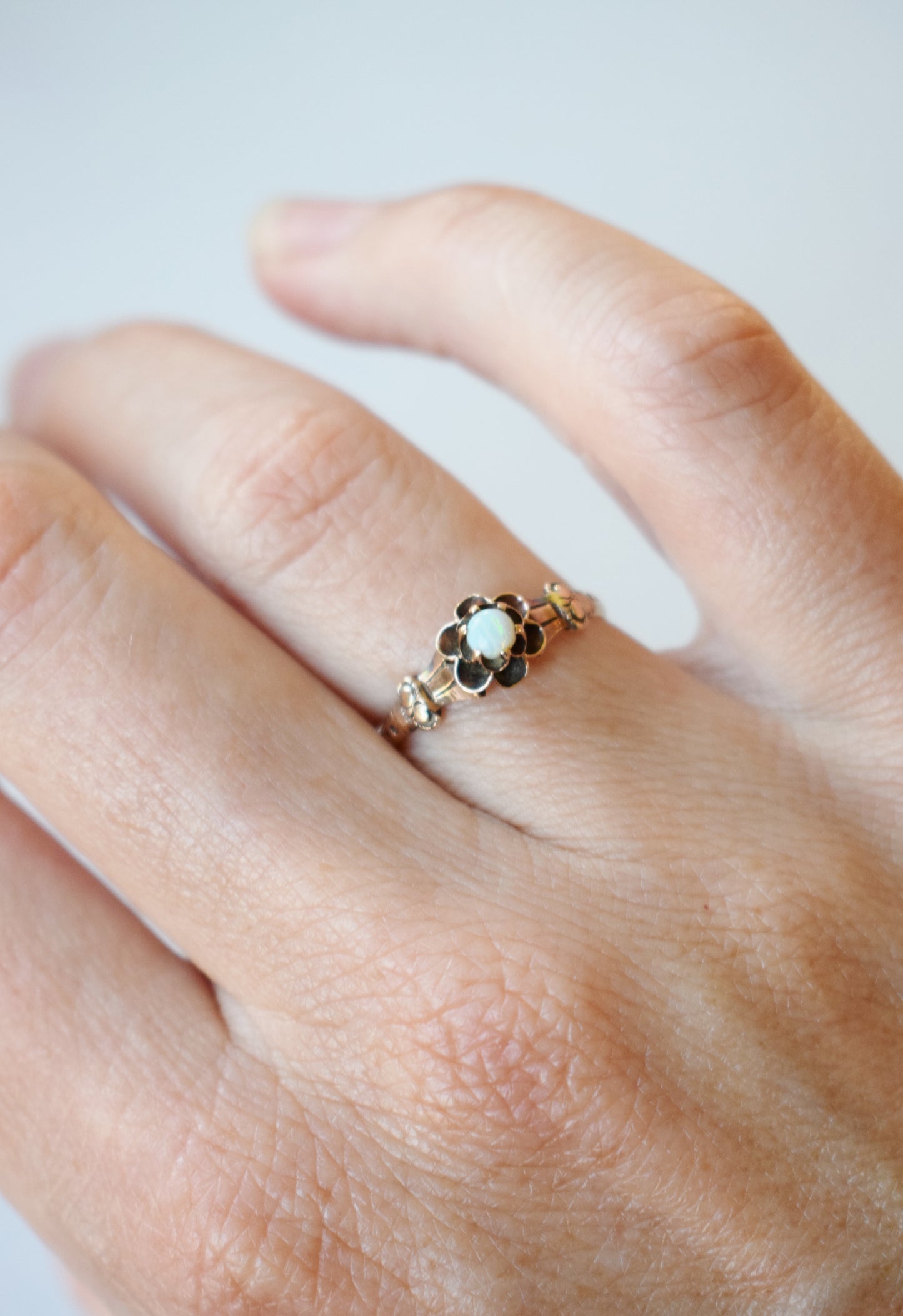 Antique Victorian 10kt Gold and Opal Ring | 6.75