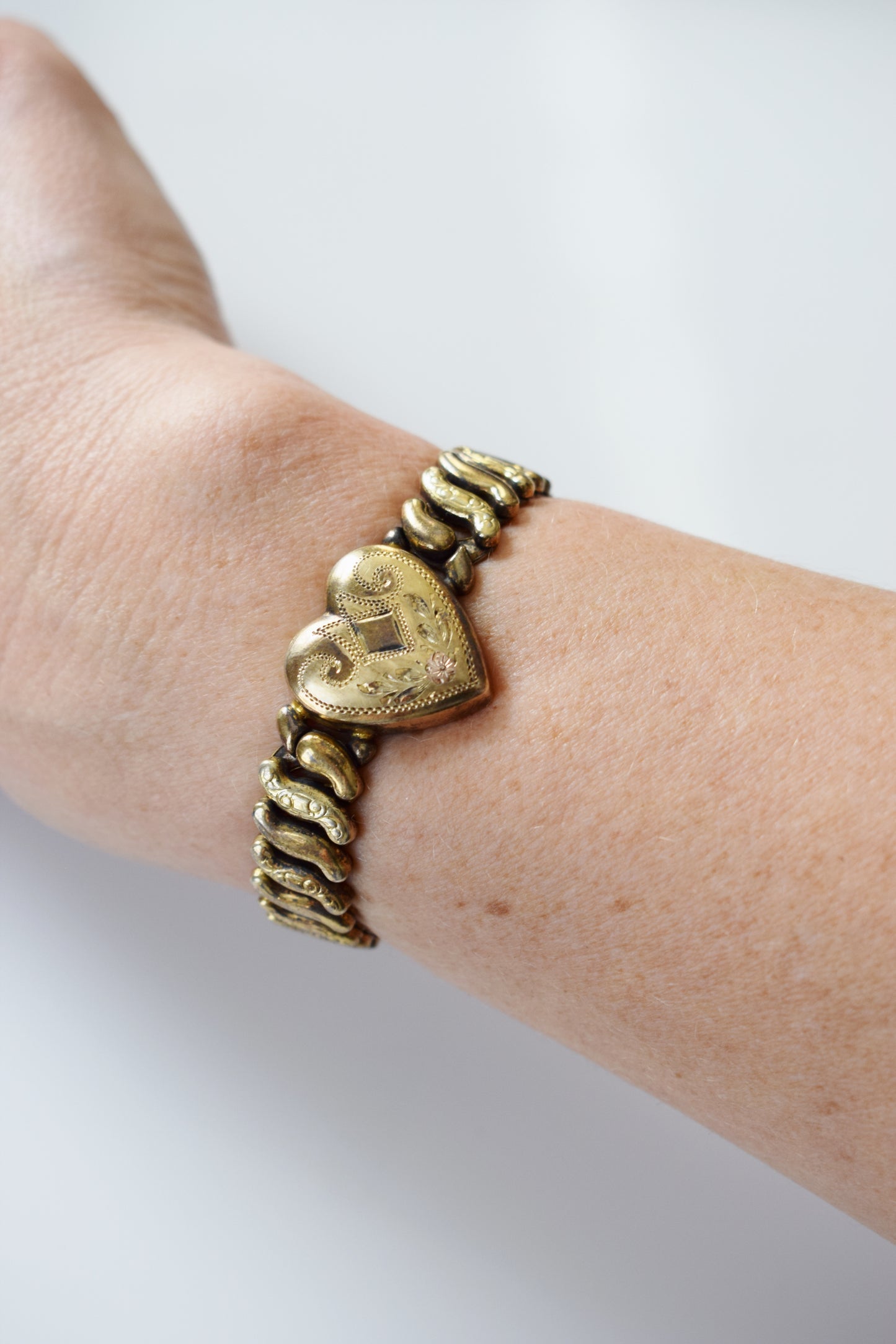 Vintage Gold Sweetheart Bracelet | Center Diamond Shape