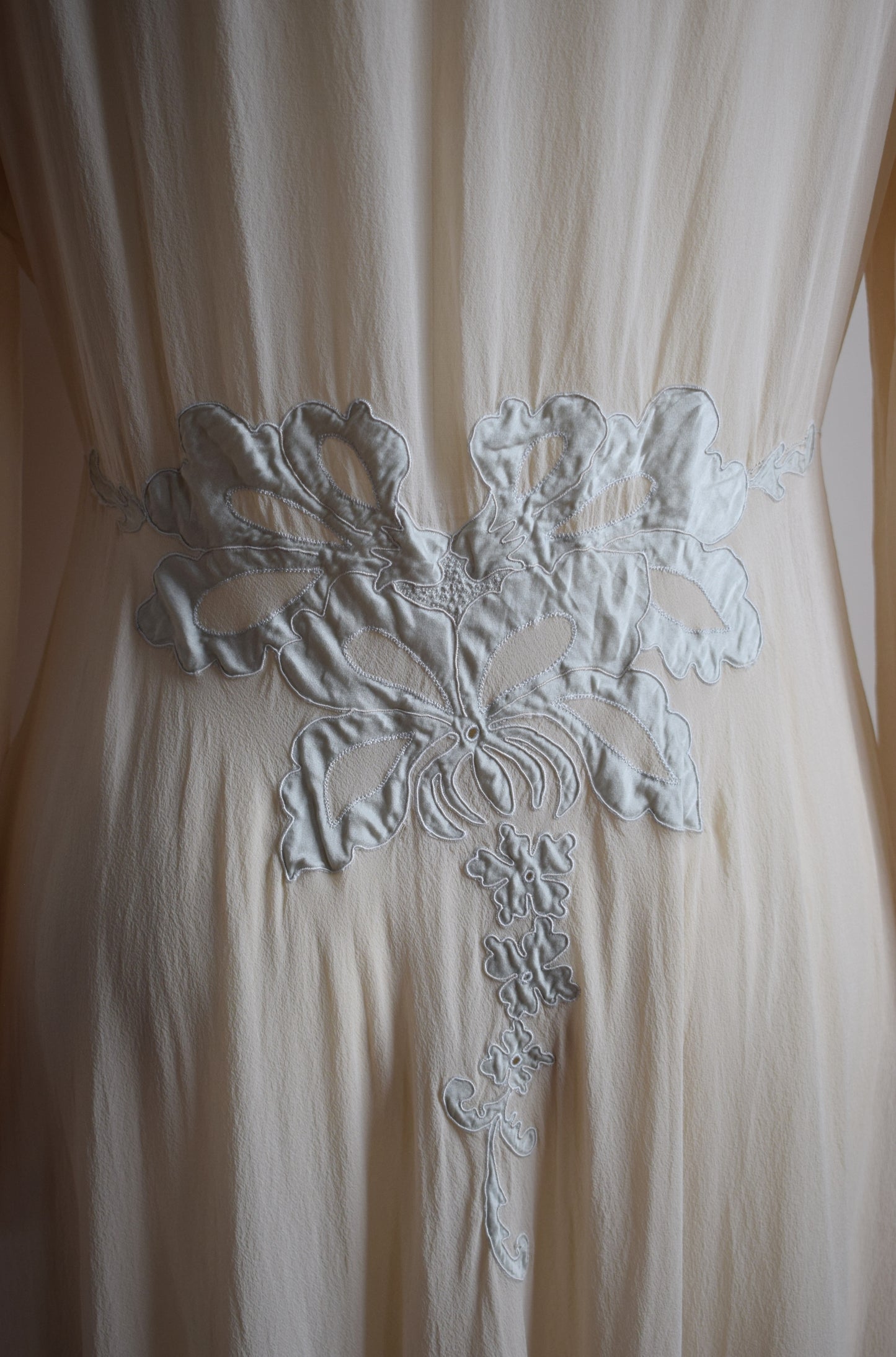 1940s Silk and Lace Dressing Gown | M/L