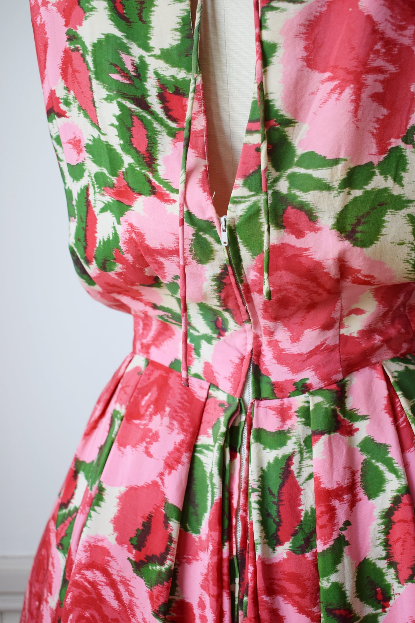 1950s Silk Rose Print Dress | M